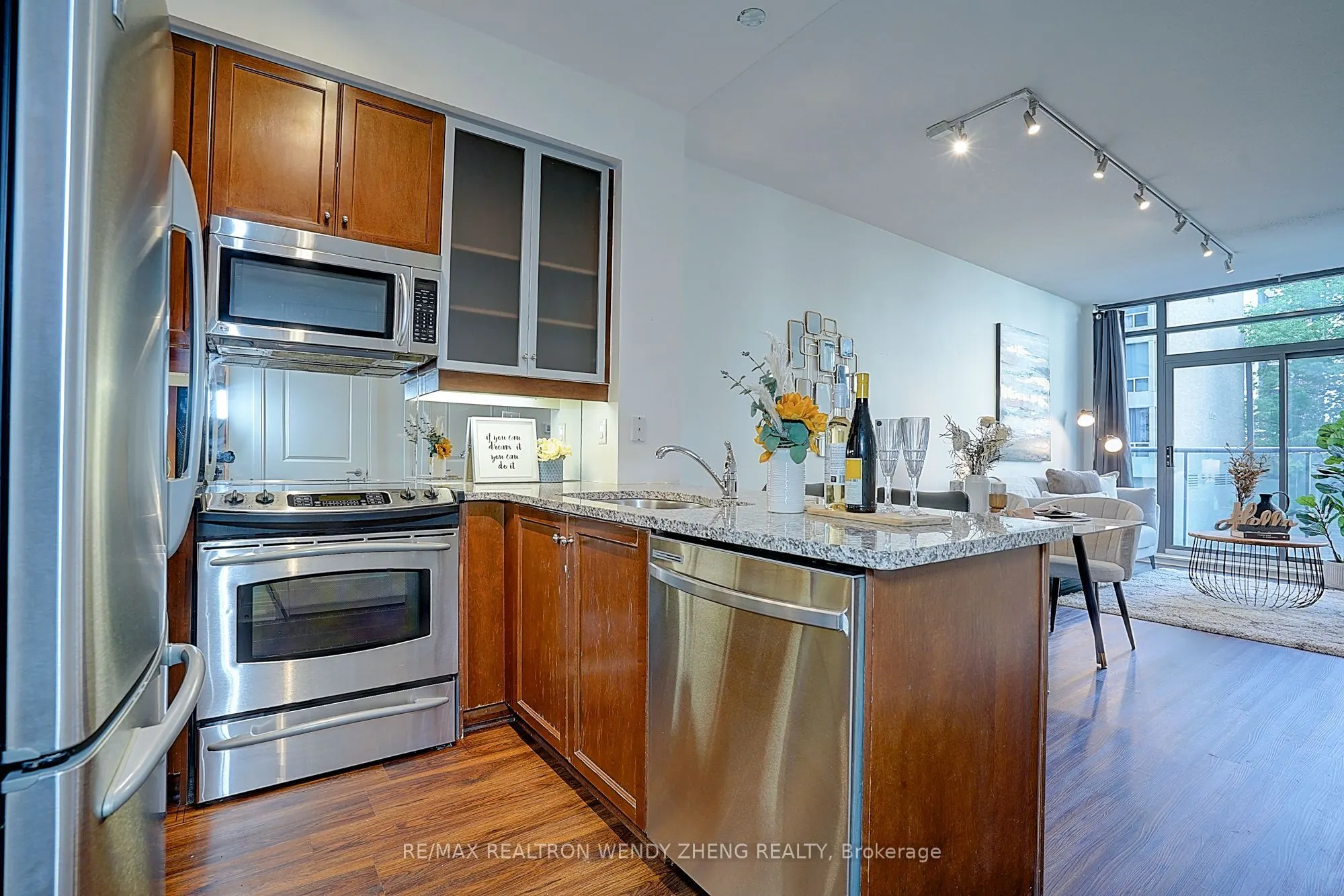 21 Scollard Street, #411