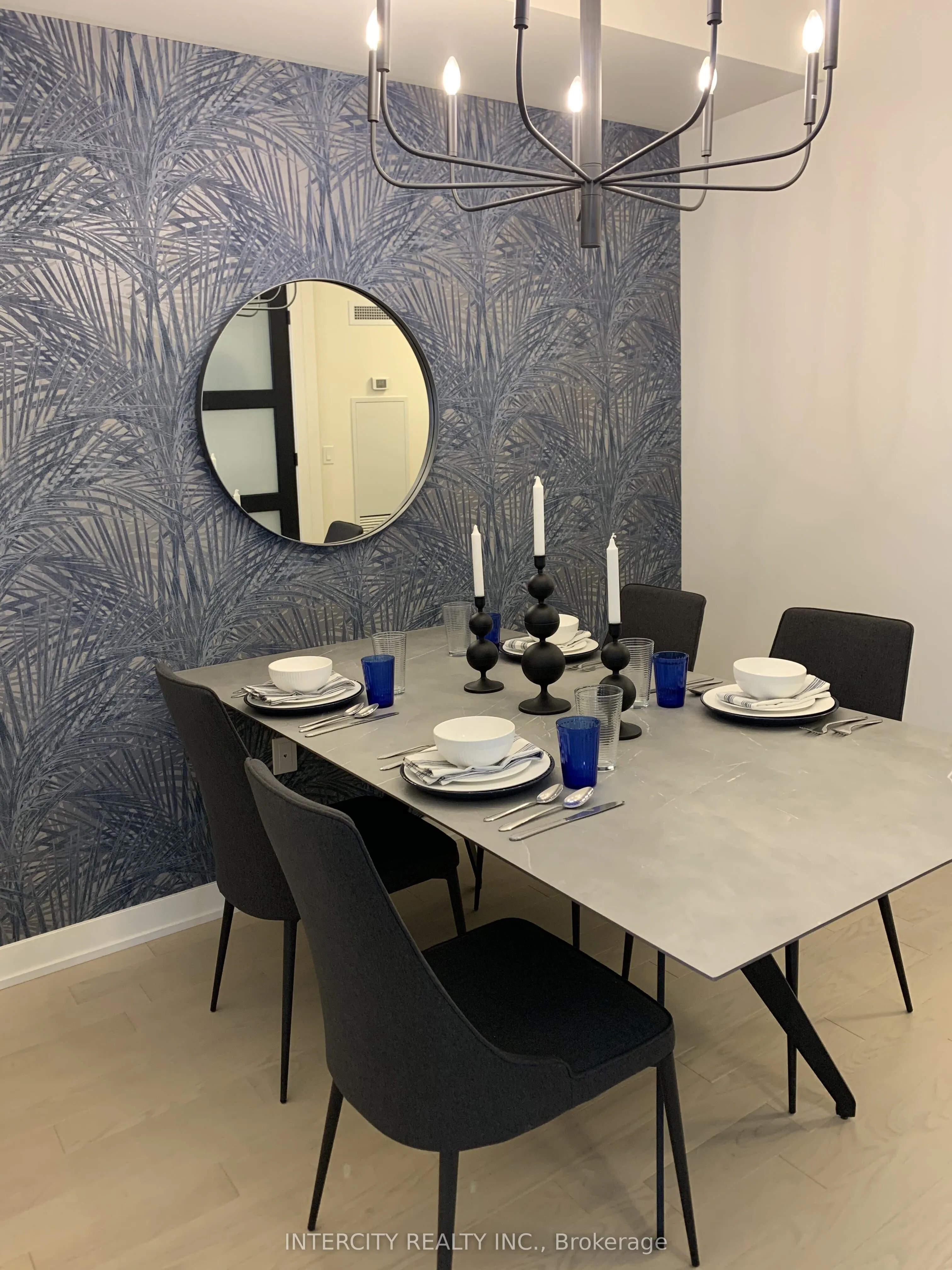 330 Richmond Street W, #2516