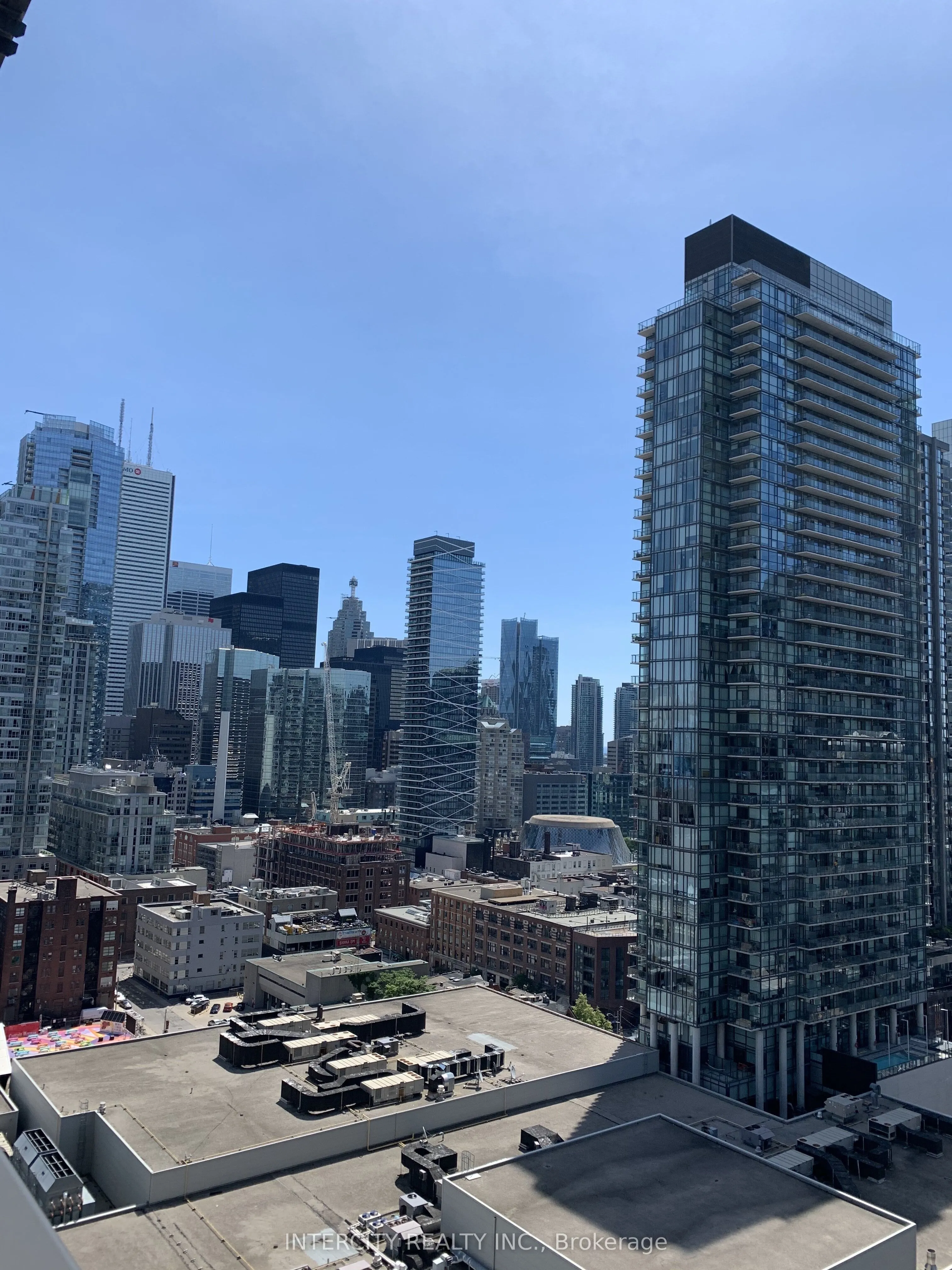 330 Richmond Street W, #2516