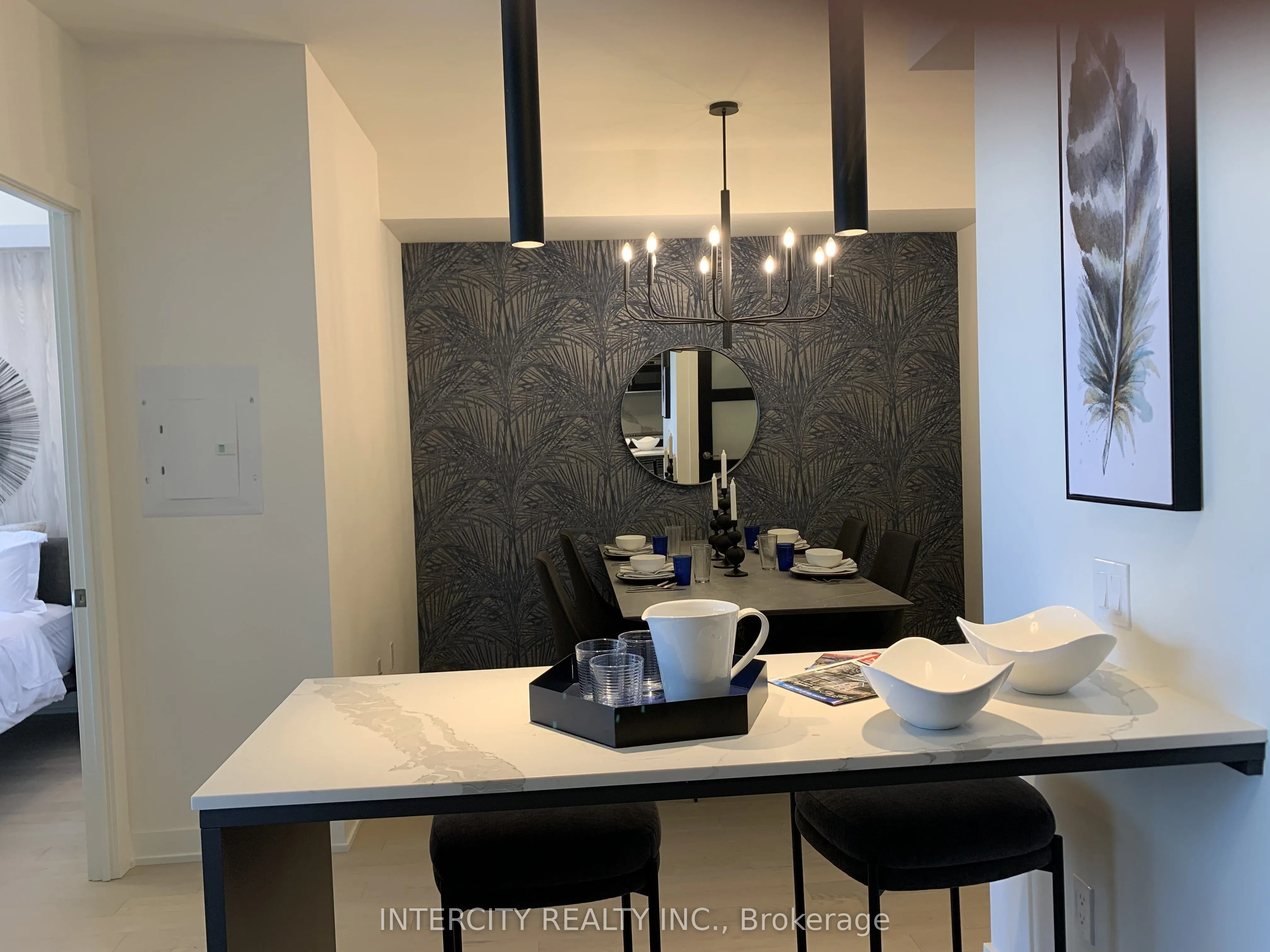 330 Richmond Street W, #2516