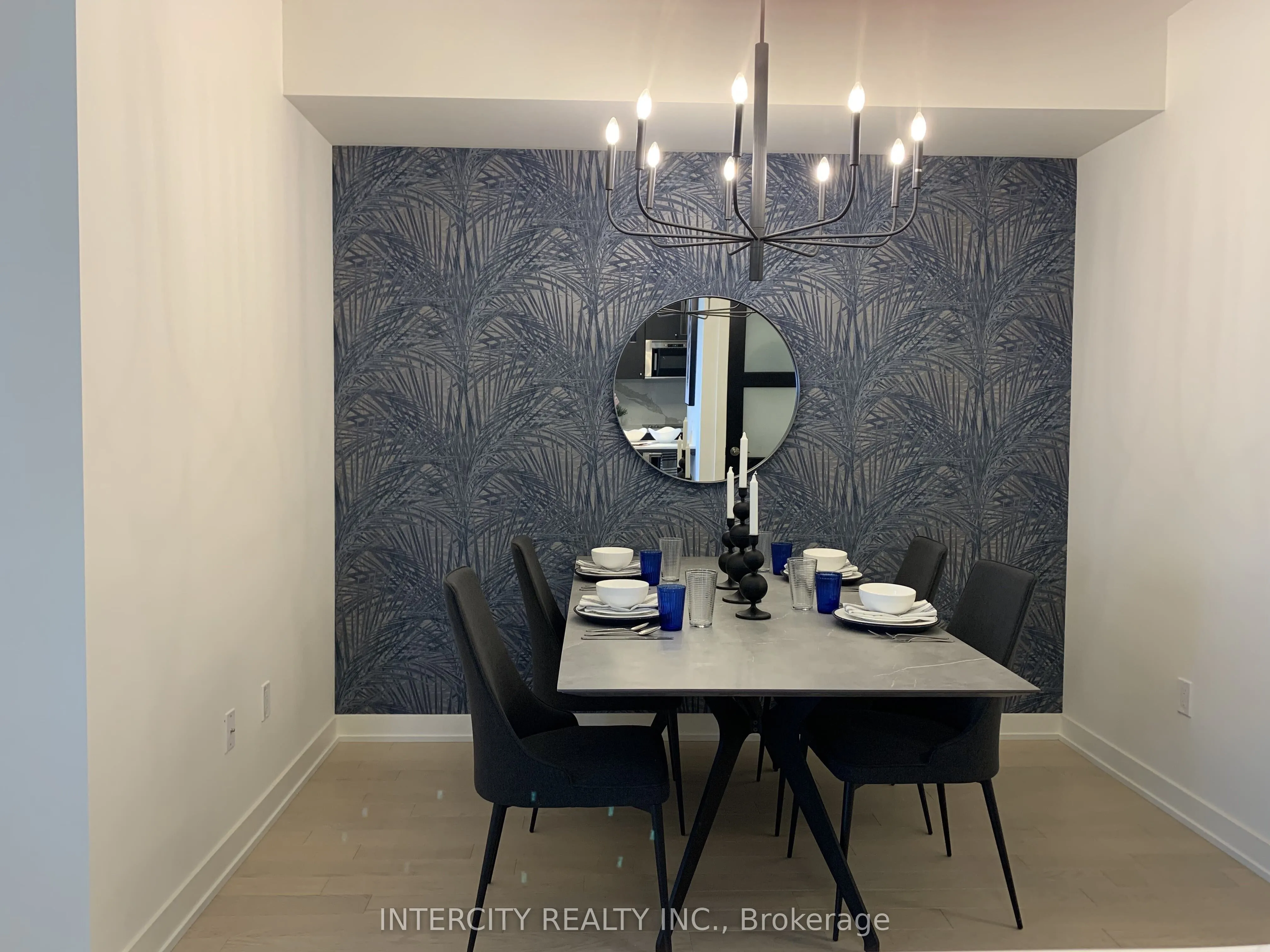 330 Richmond Street W, #2516
