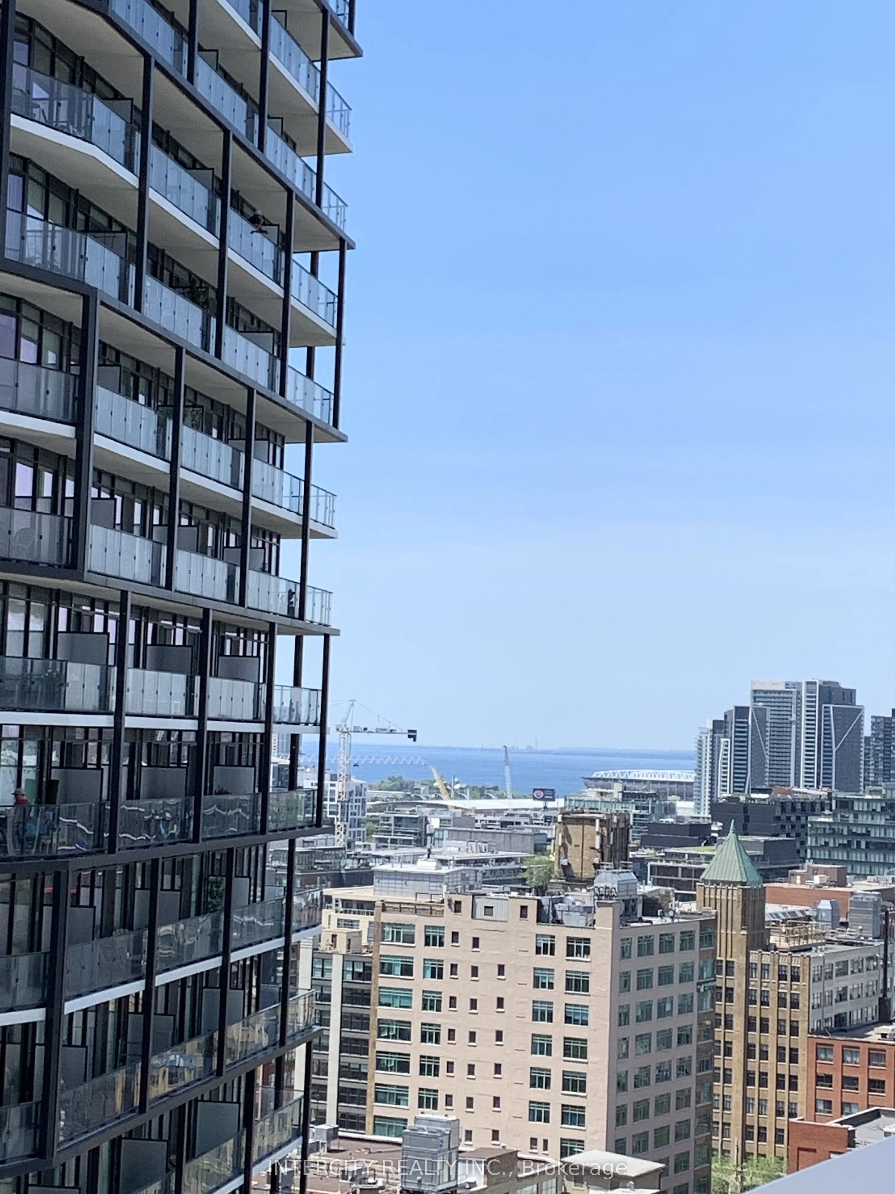 330 Richmond Street W, #2516