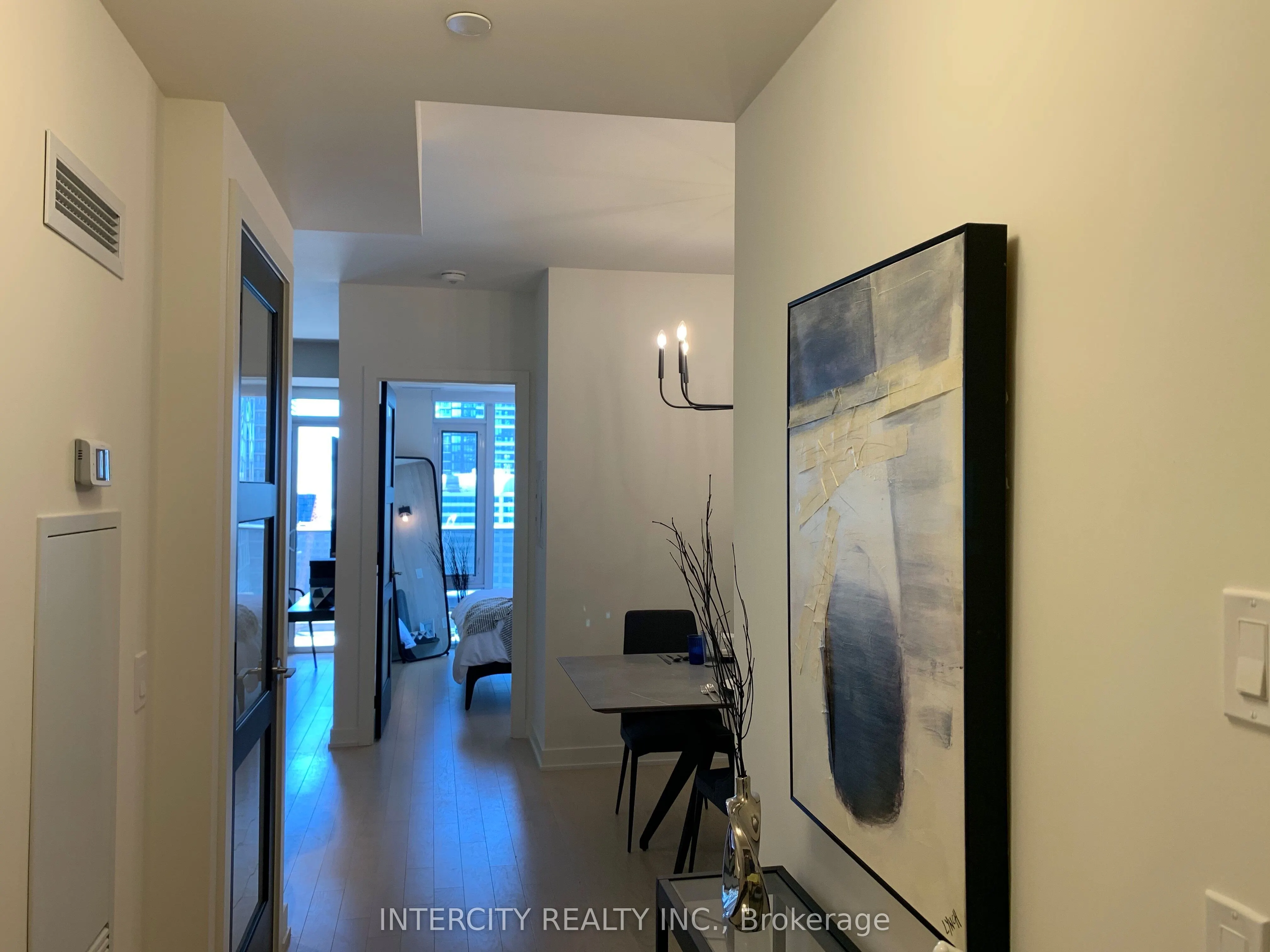 330 Richmond Street W, #2516
