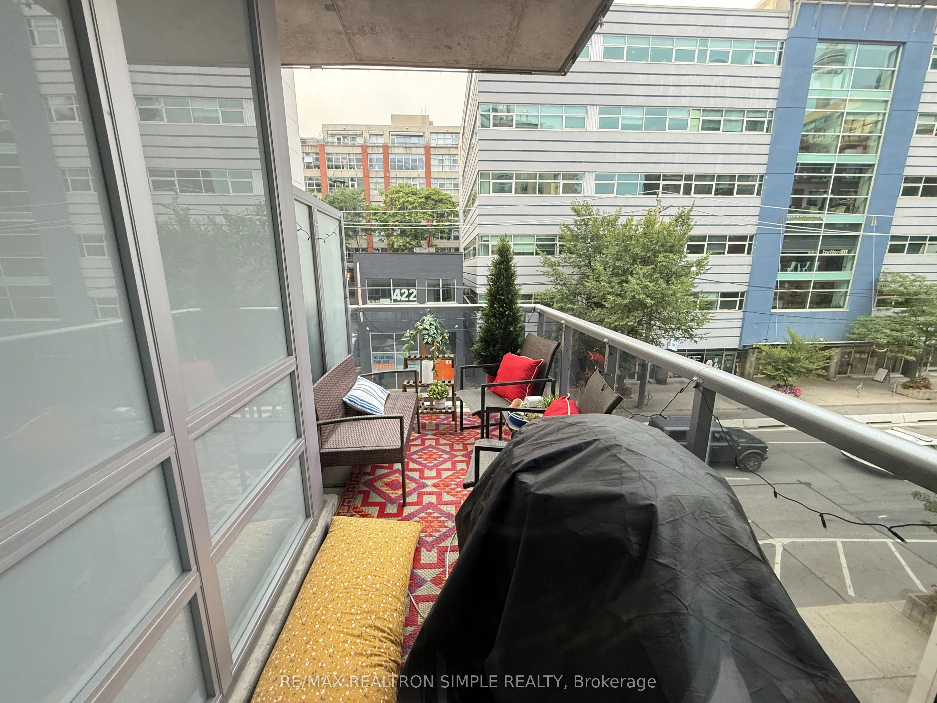399 Adelaide Street W, #305