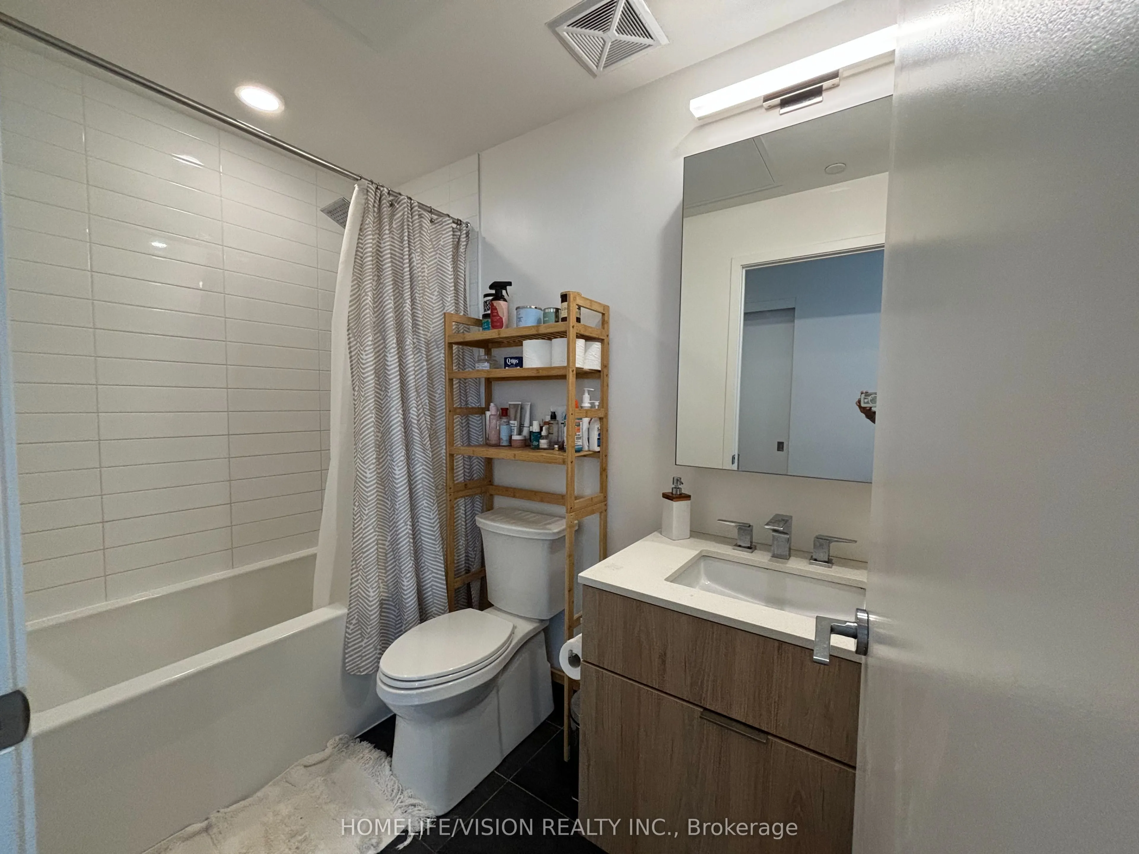 25 Richmond Street, #3302