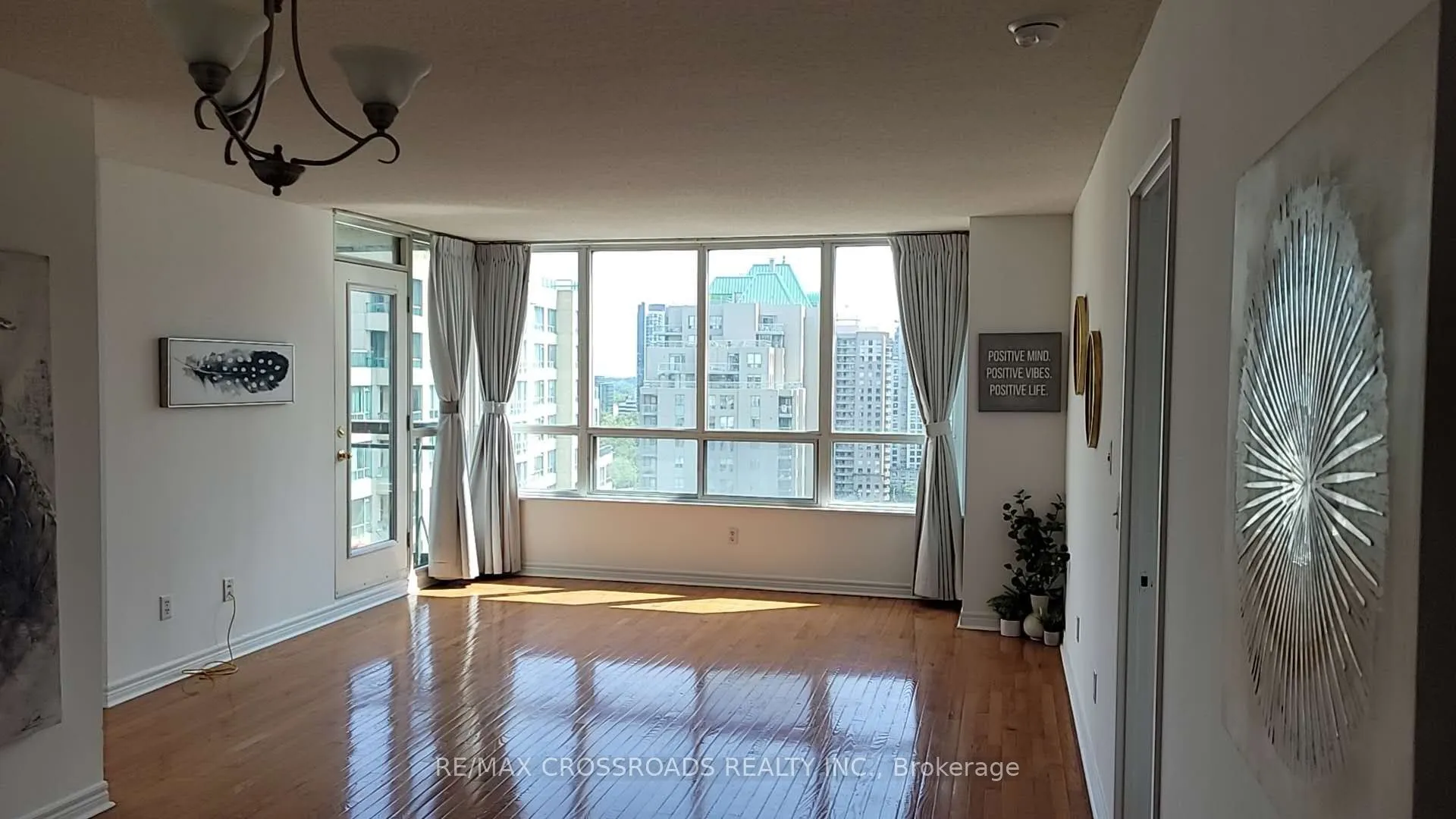 18 Parkview Avenue, #2106