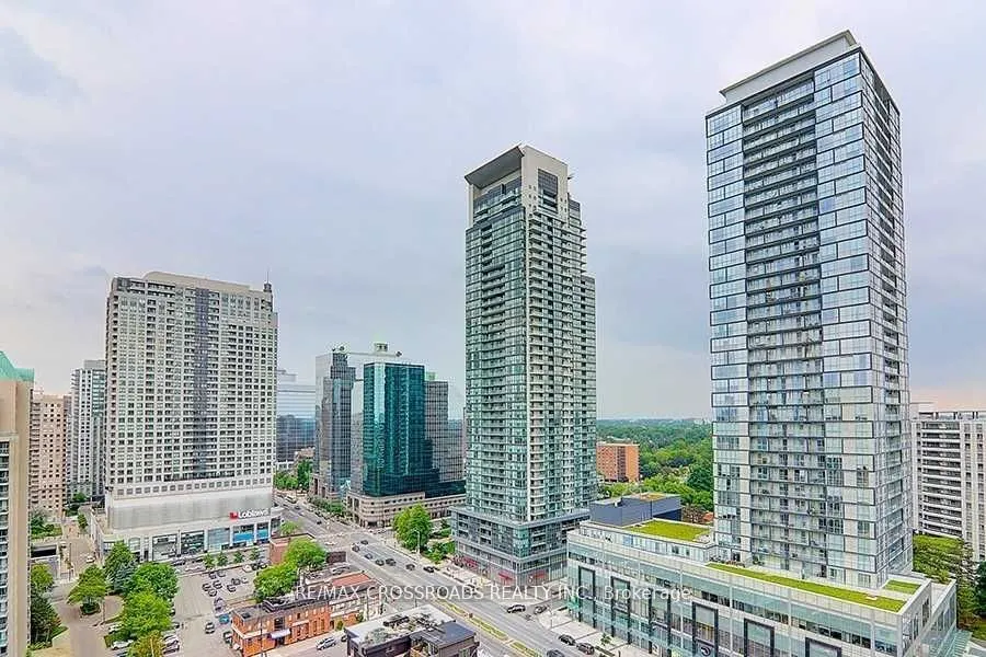 18 Parkview Avenue, #2106