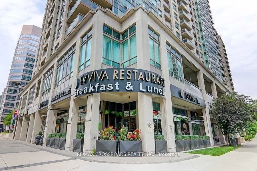 18 Parkview Avenue, #2106