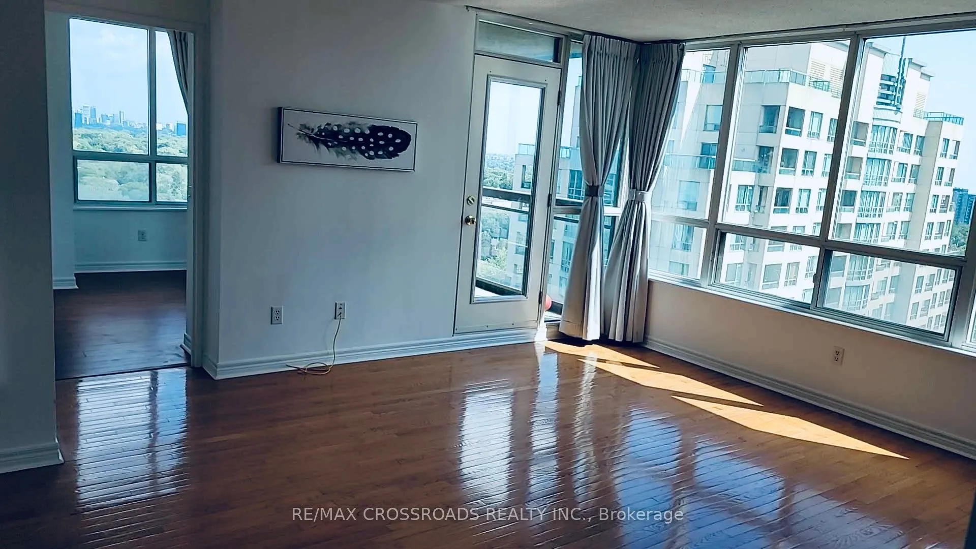 18 Parkview Avenue, #2106