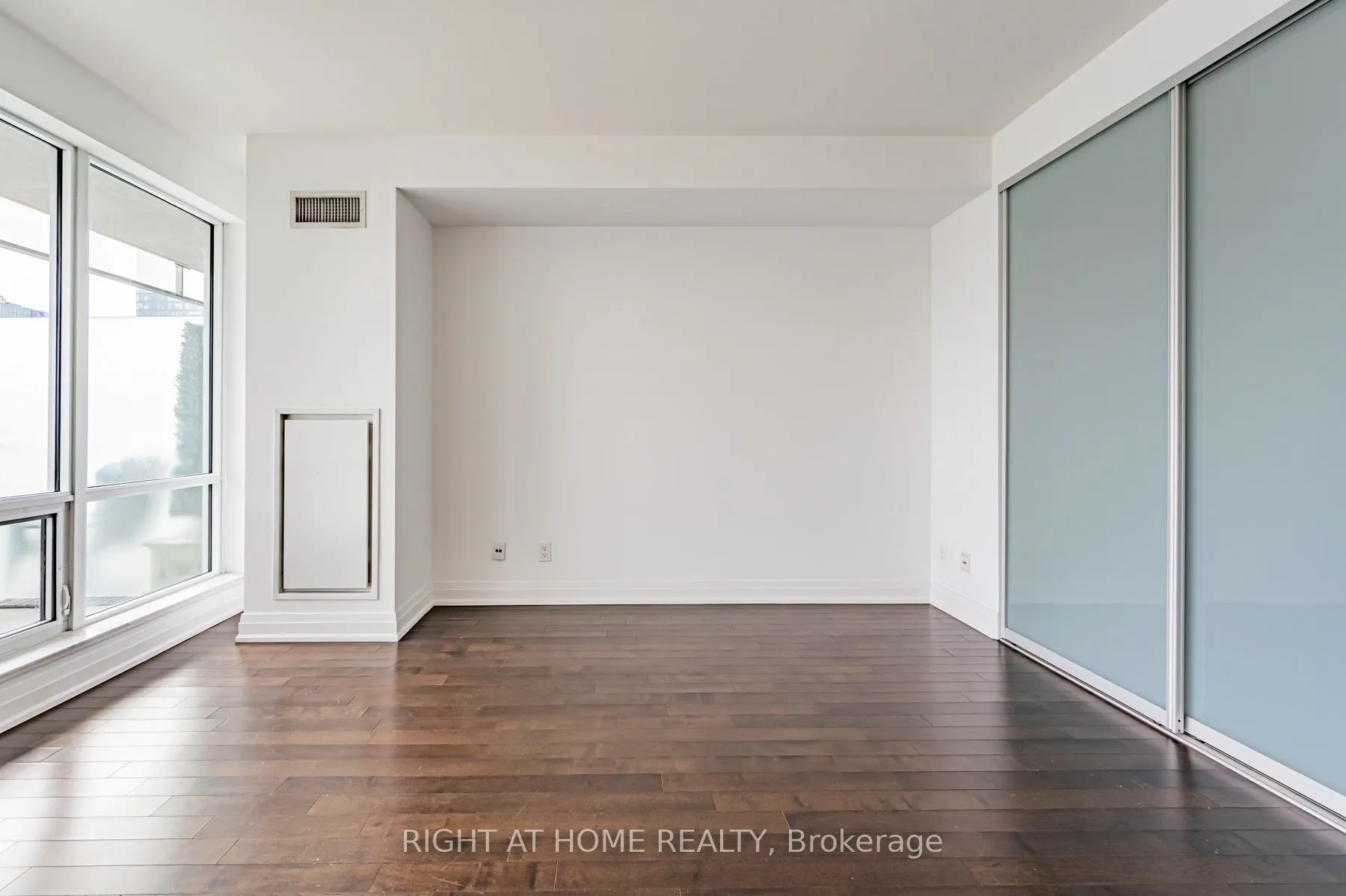 80 John Street, #3909