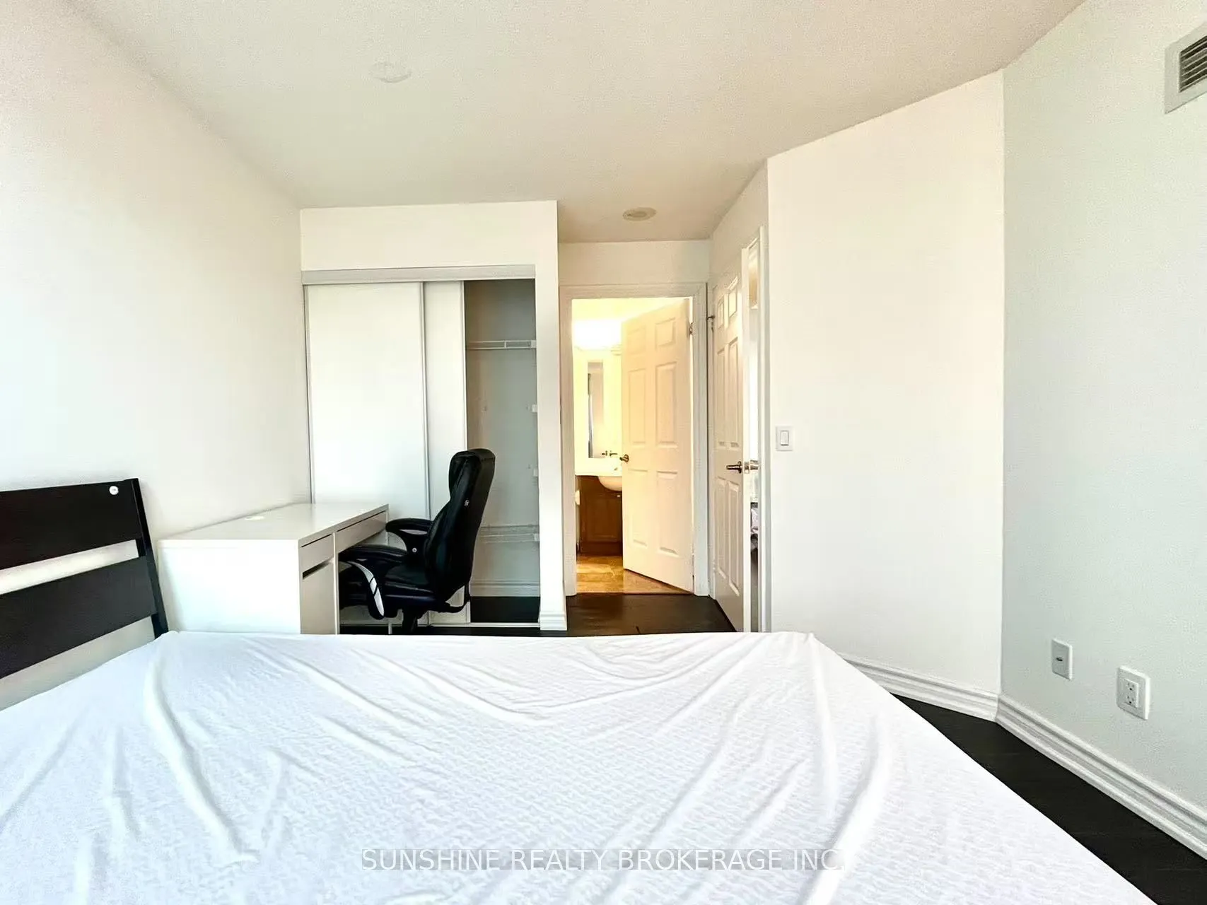 763 Bay Street, #3112