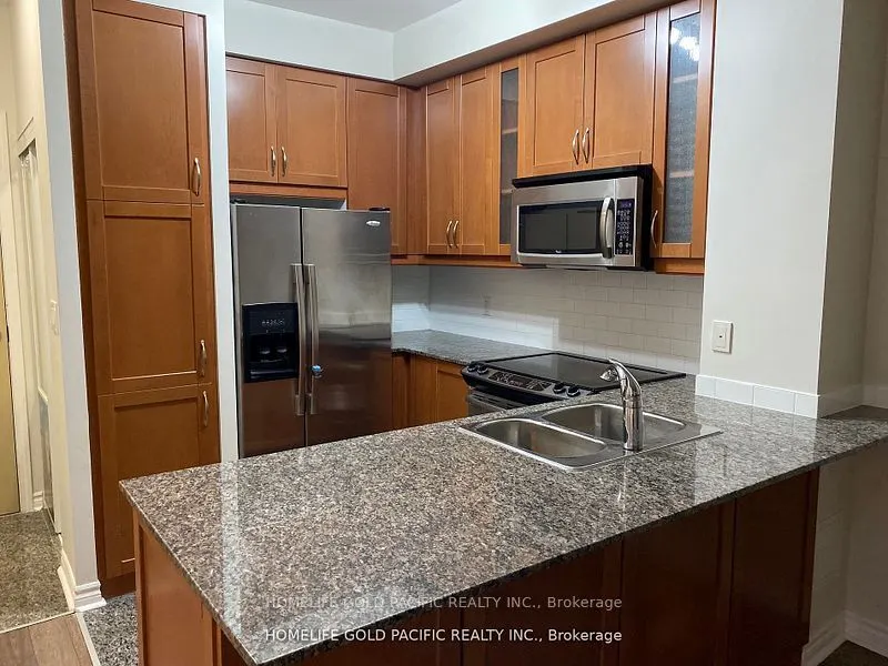 18 Holmes Avenue, #707
