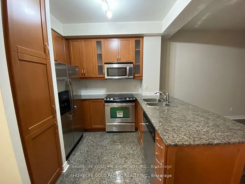 18 Holmes Avenue, #707