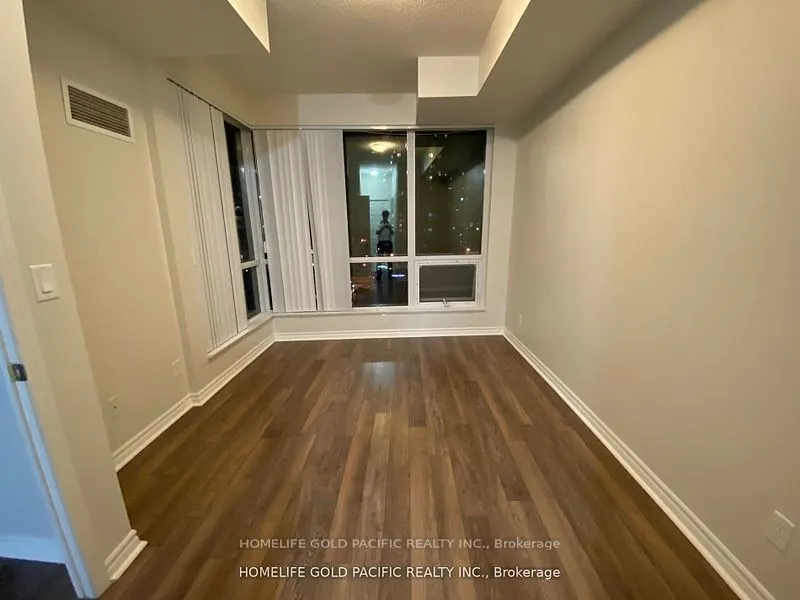 18 Holmes Avenue, #707