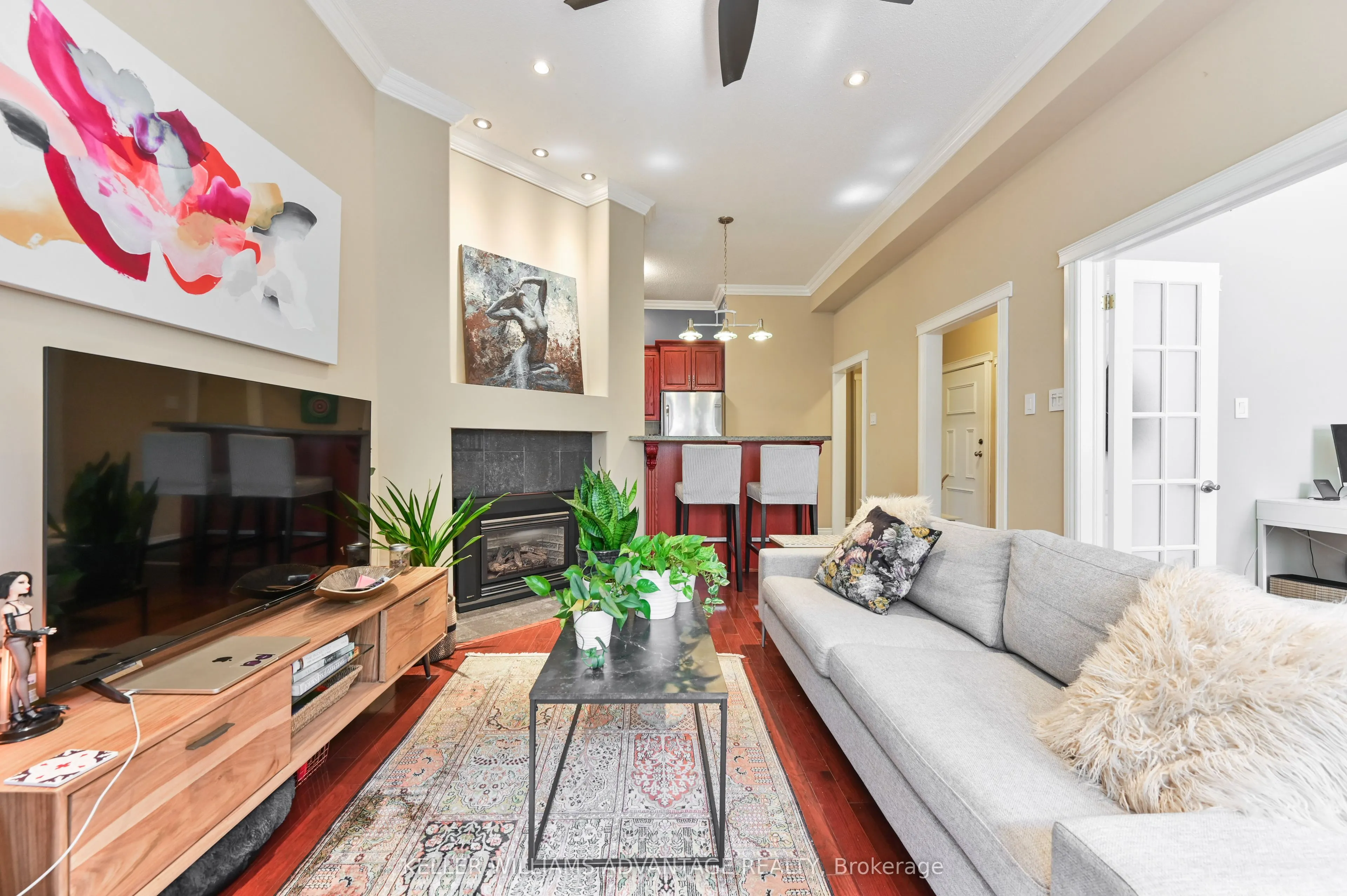 43 Huntley Street, #2