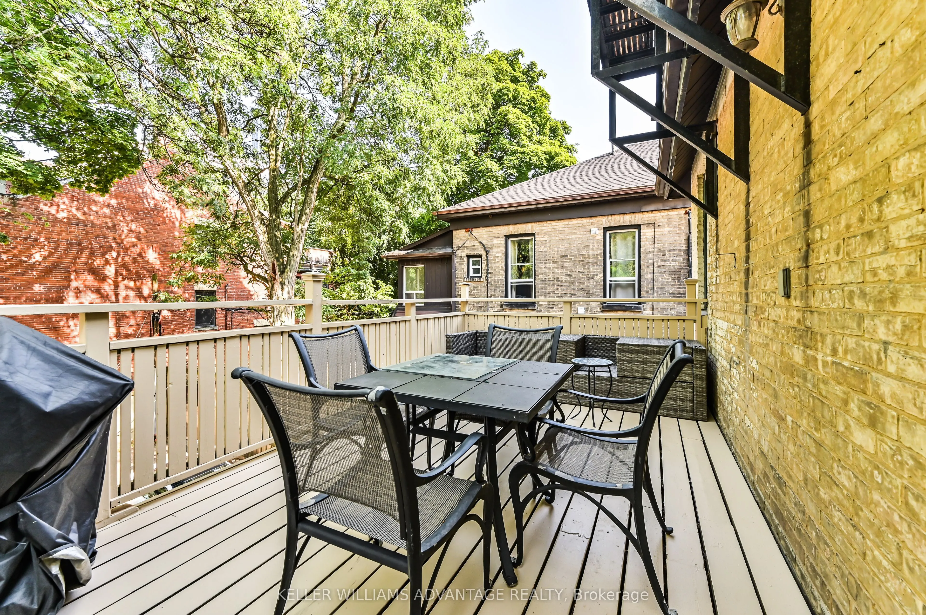 43 Huntley Street, #2