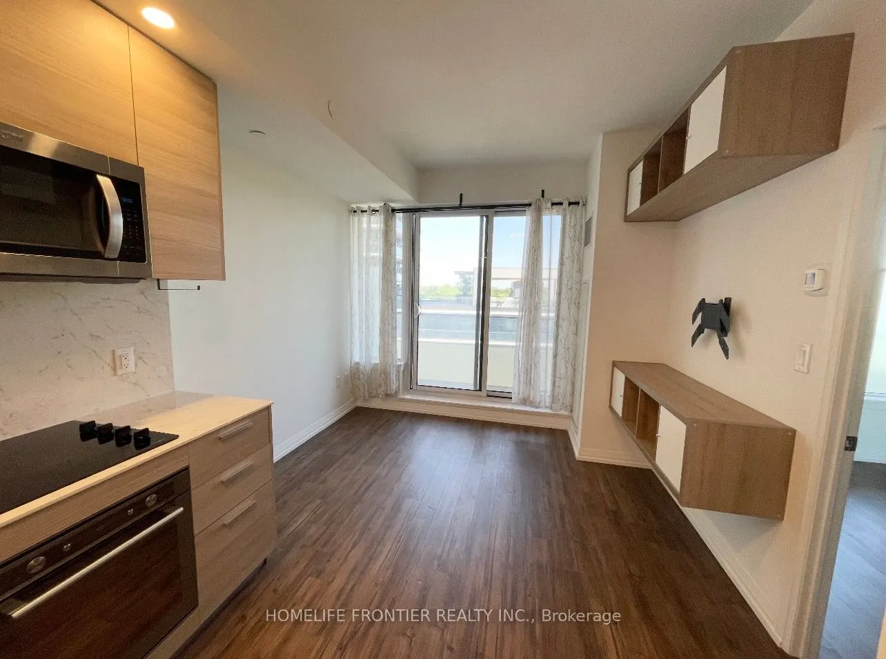75 Canterbury Place, #710