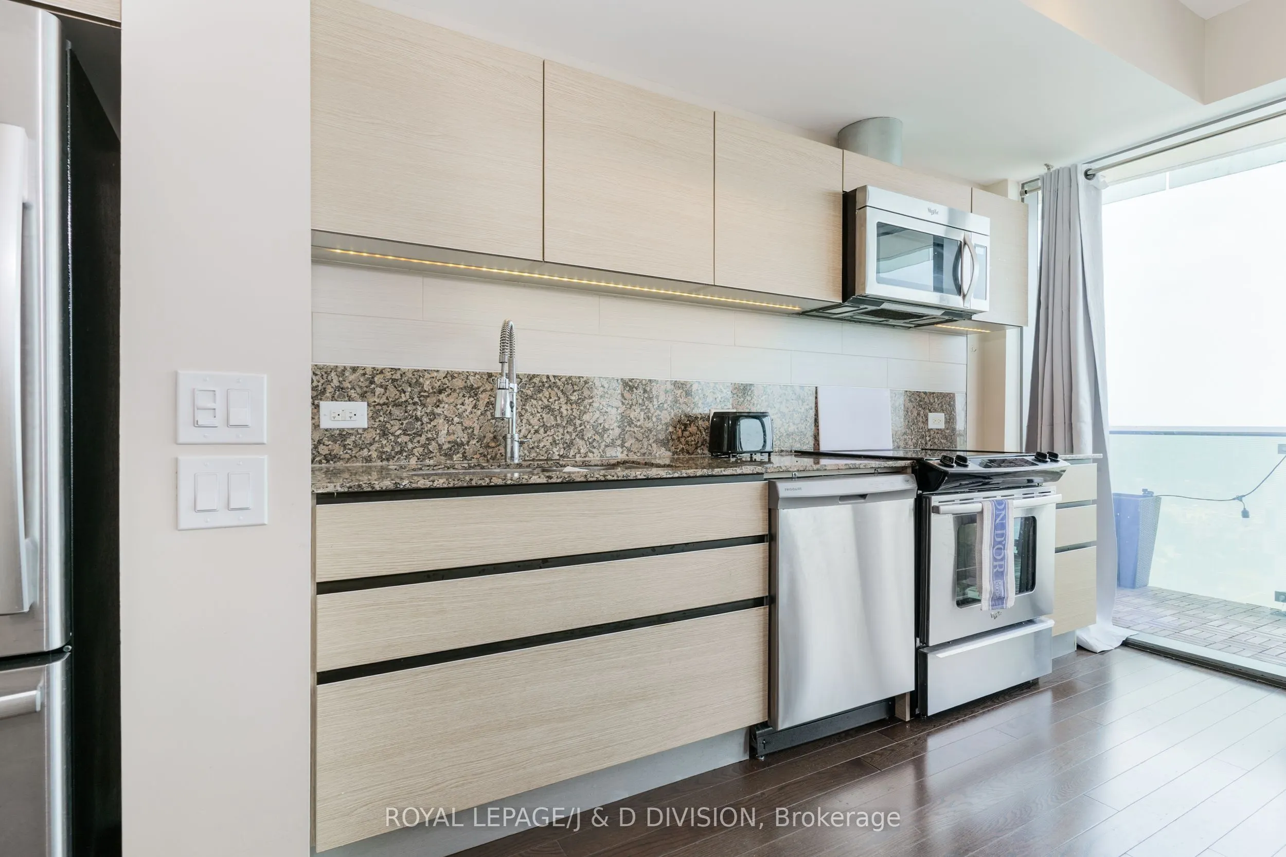 390 Cherry Street, #3105