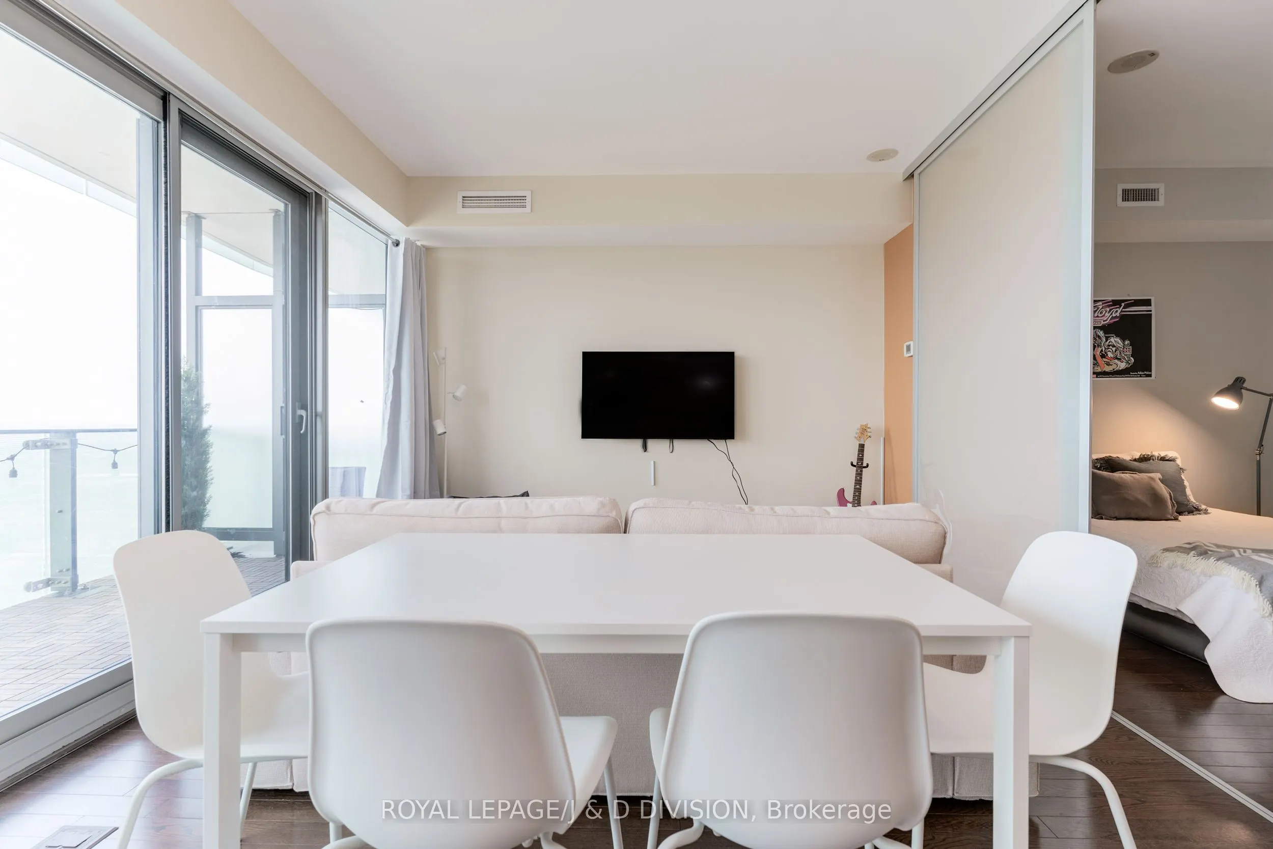 390 Cherry Street, #3105