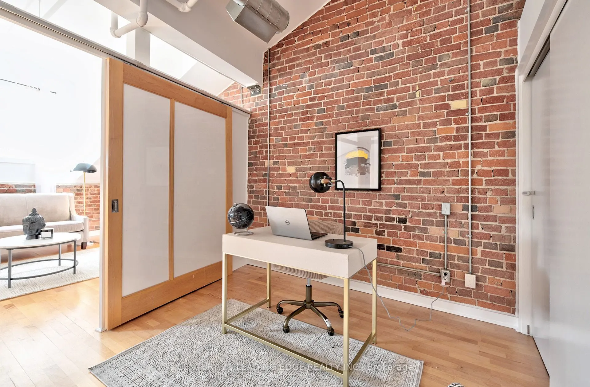 81a Front Street, #418