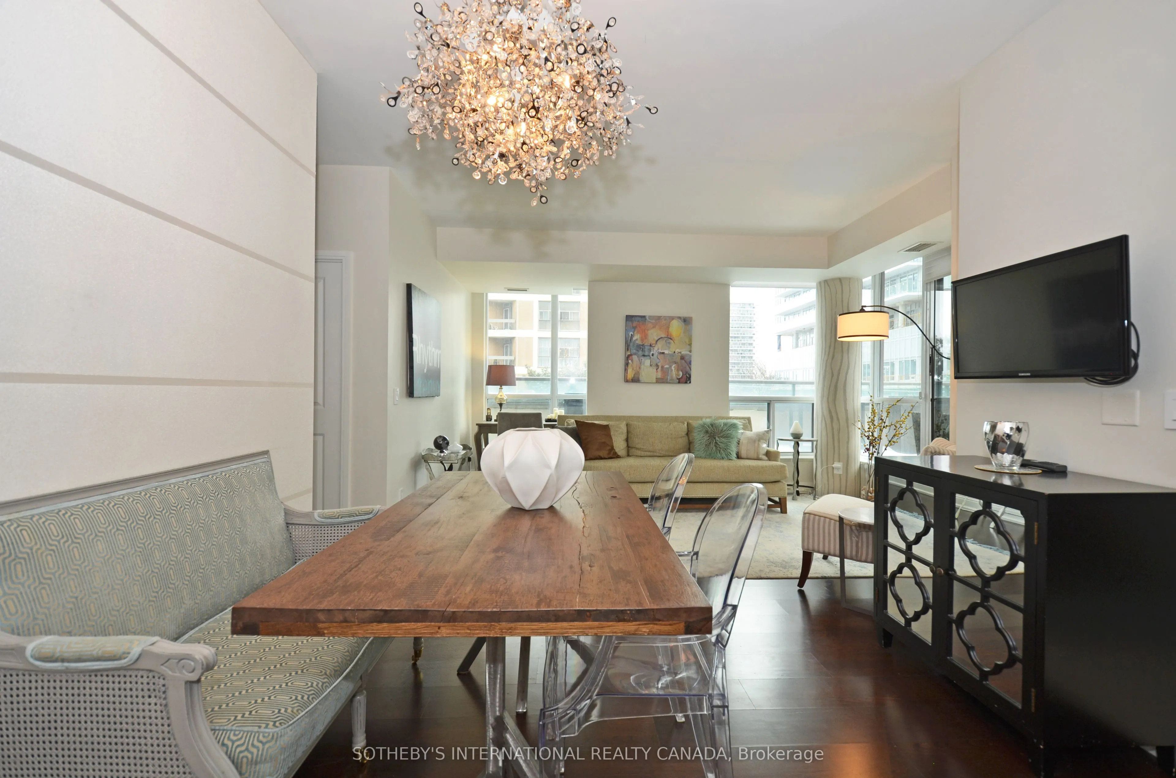 88 Broadway Avenue, #409
