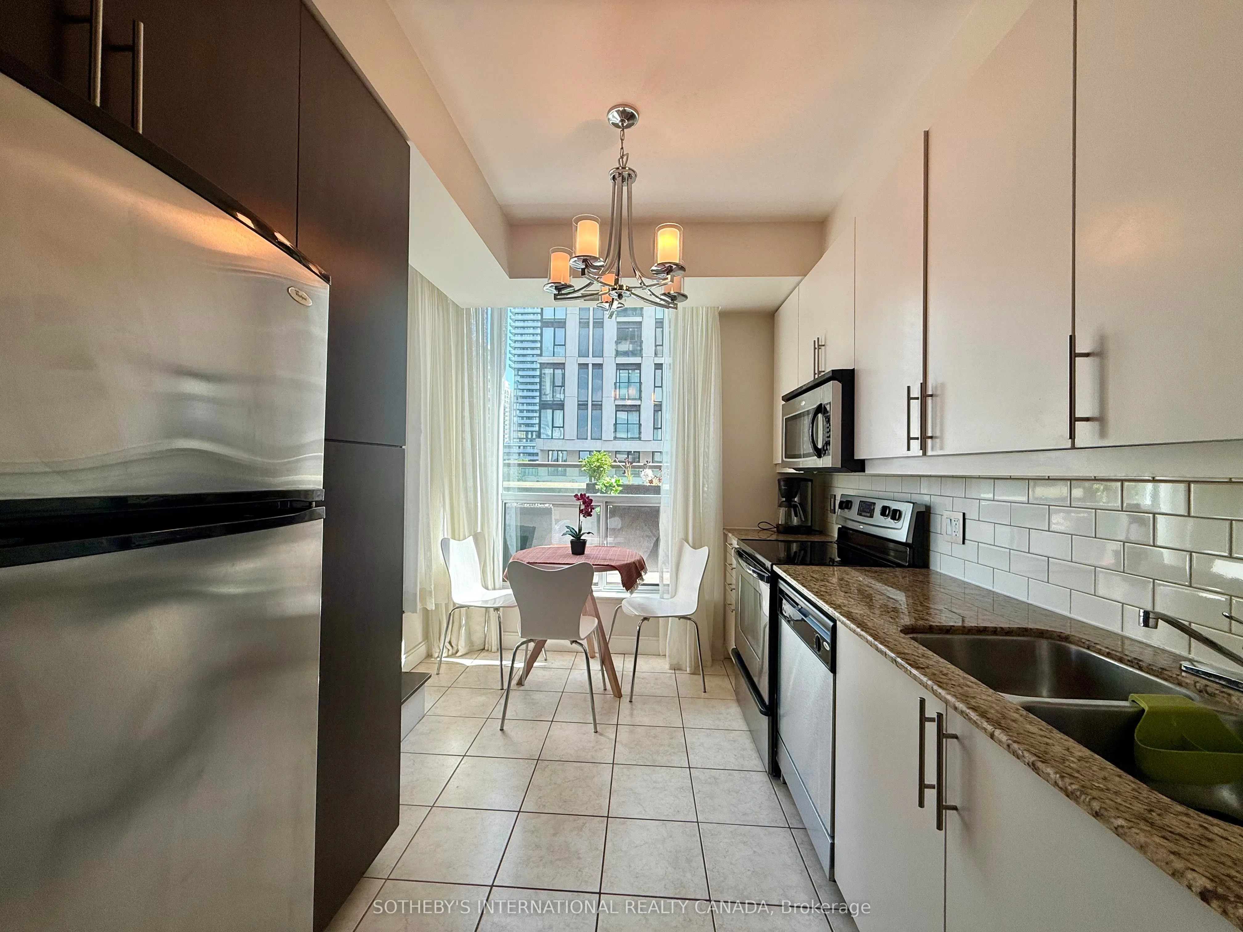 88 Broadway Avenue, #409