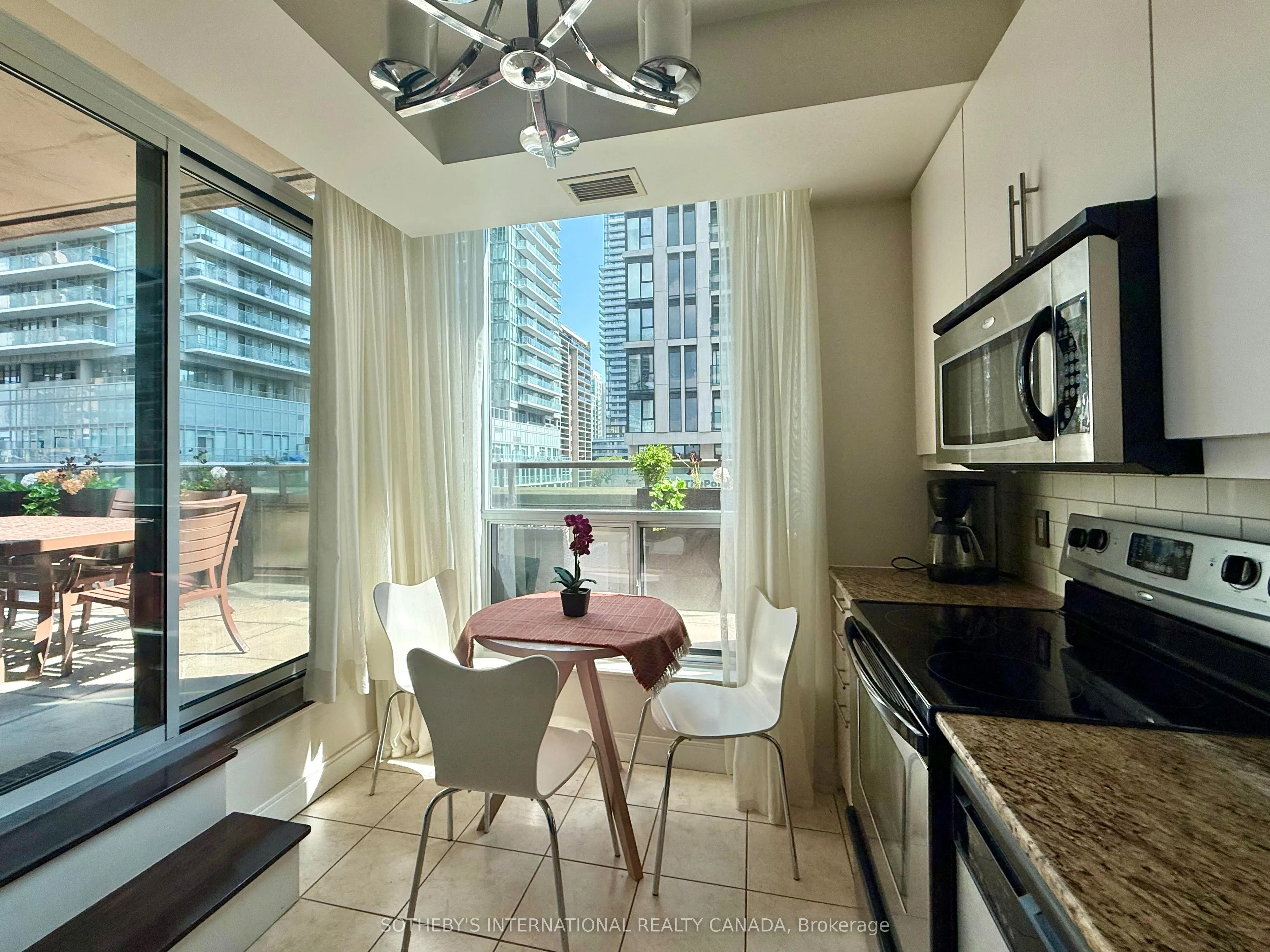 88 Broadway Avenue, #409