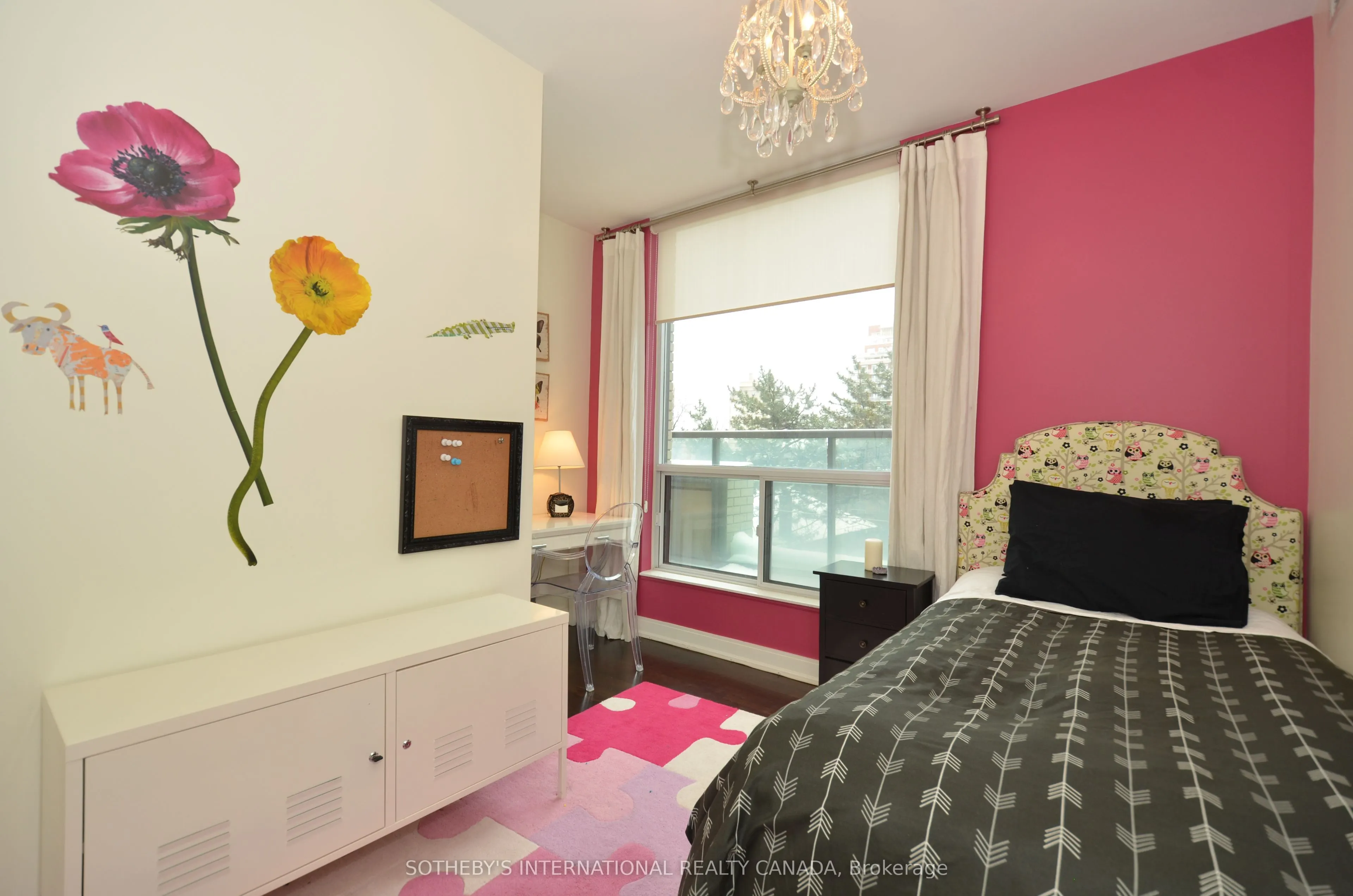 88 Broadway Avenue, #409