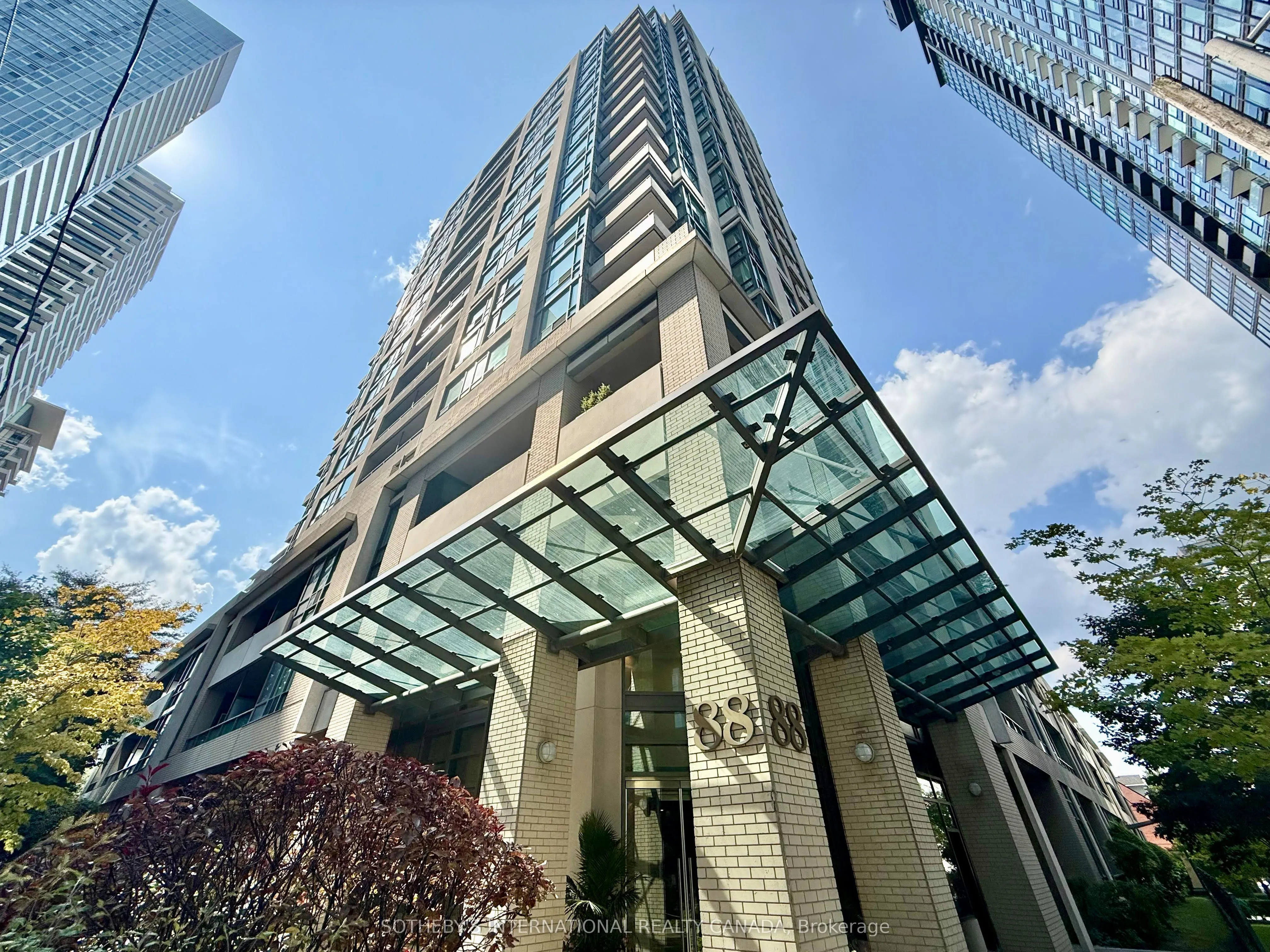 88 Broadway Avenue, #409