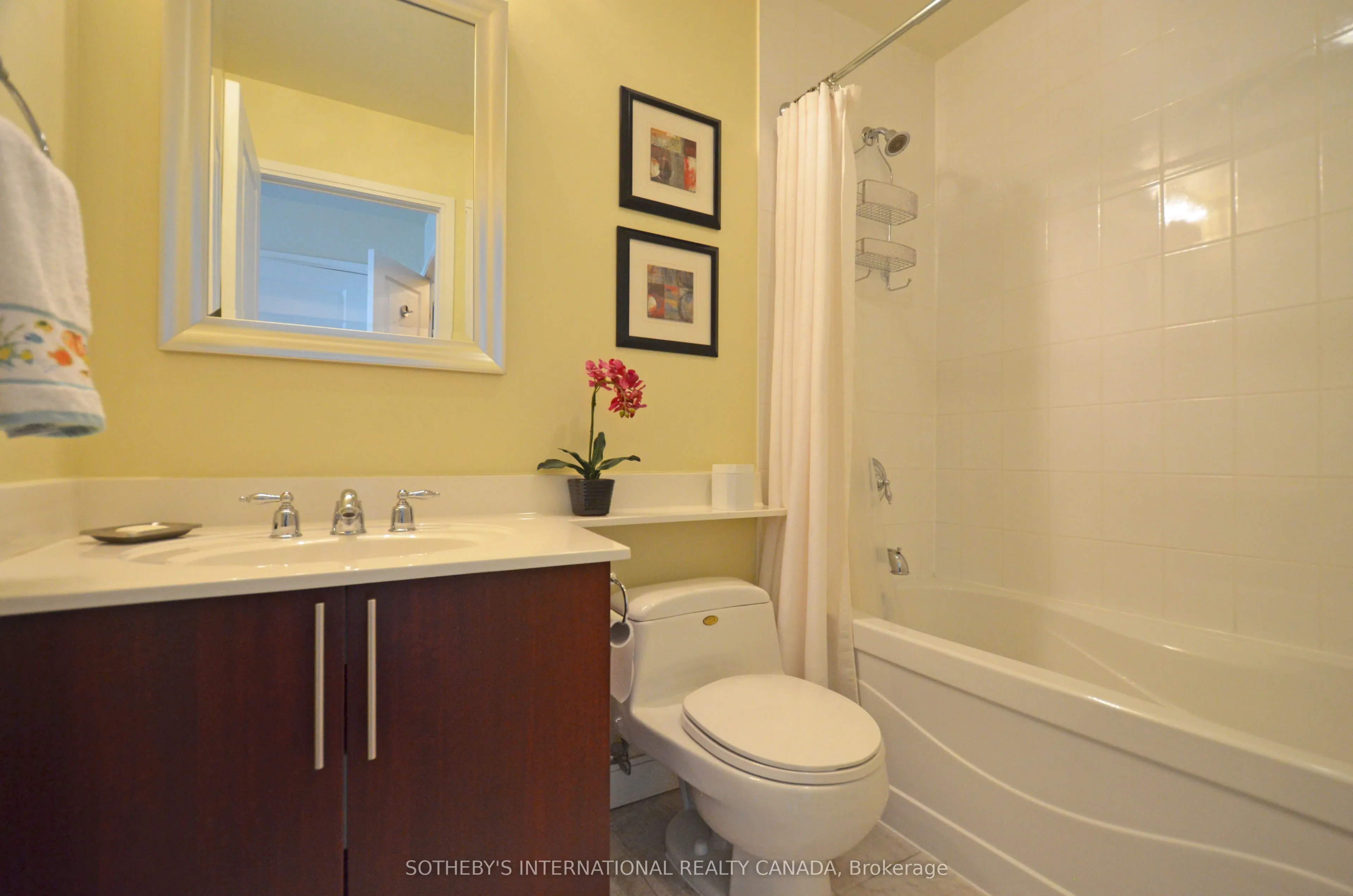 88 Broadway Avenue, #409