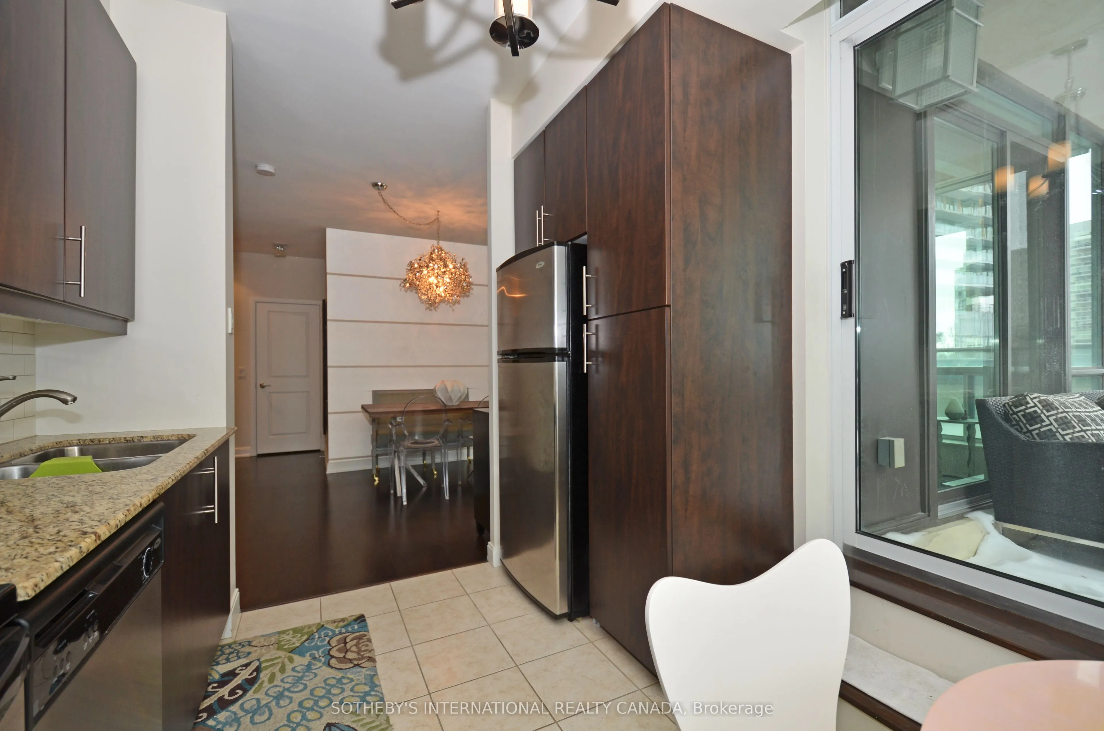 88 Broadway Avenue, #409