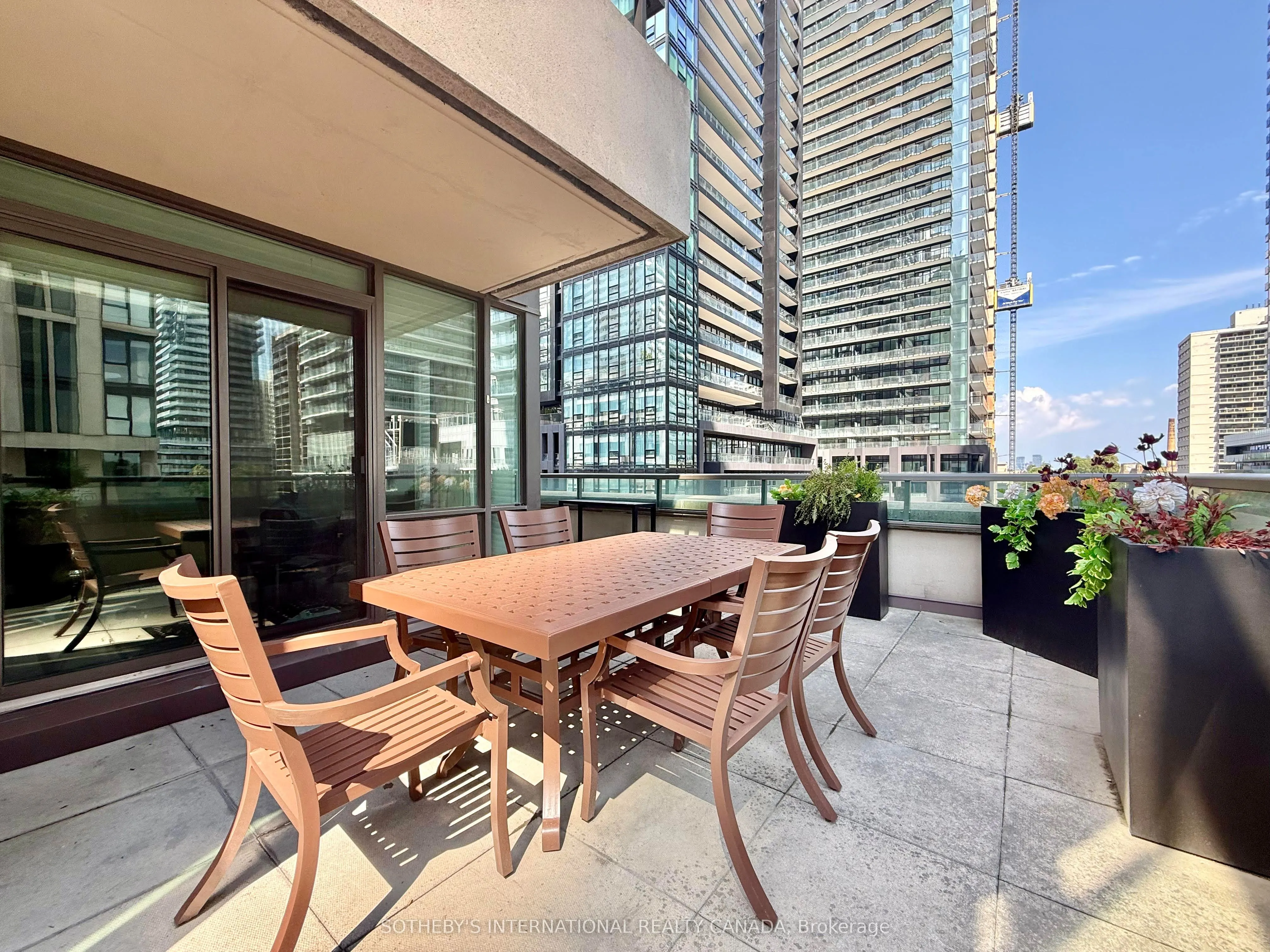 88 Broadway Avenue, #409