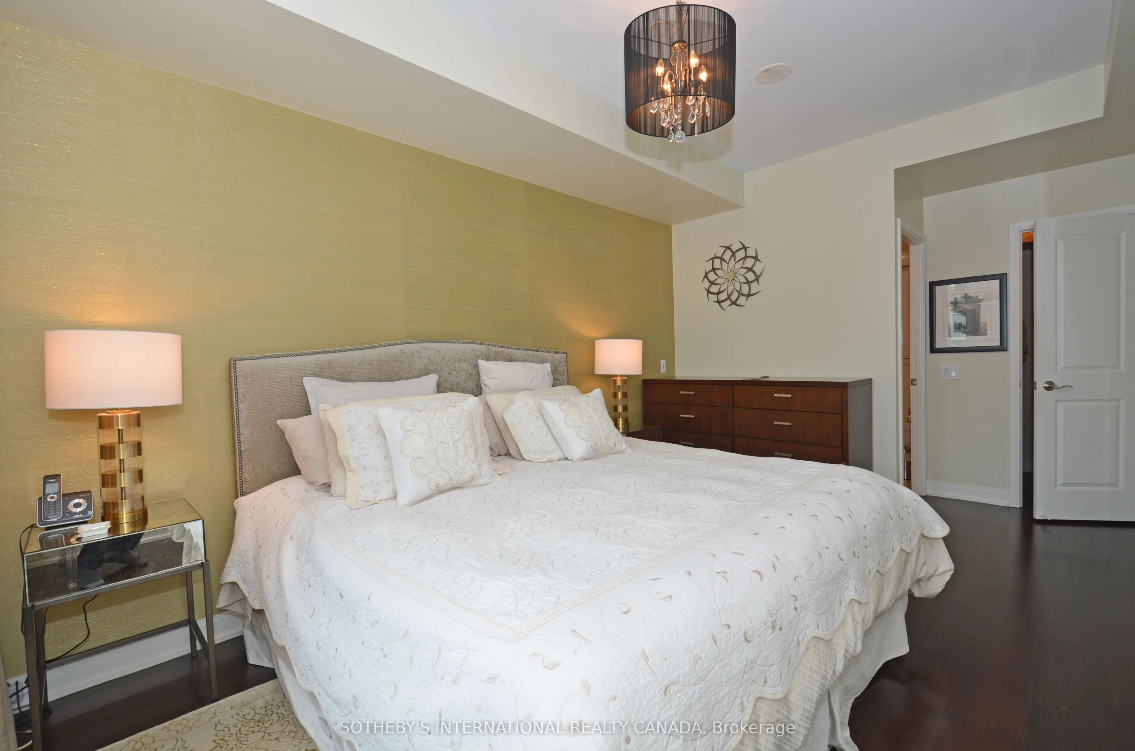 88 Broadway Avenue, #409