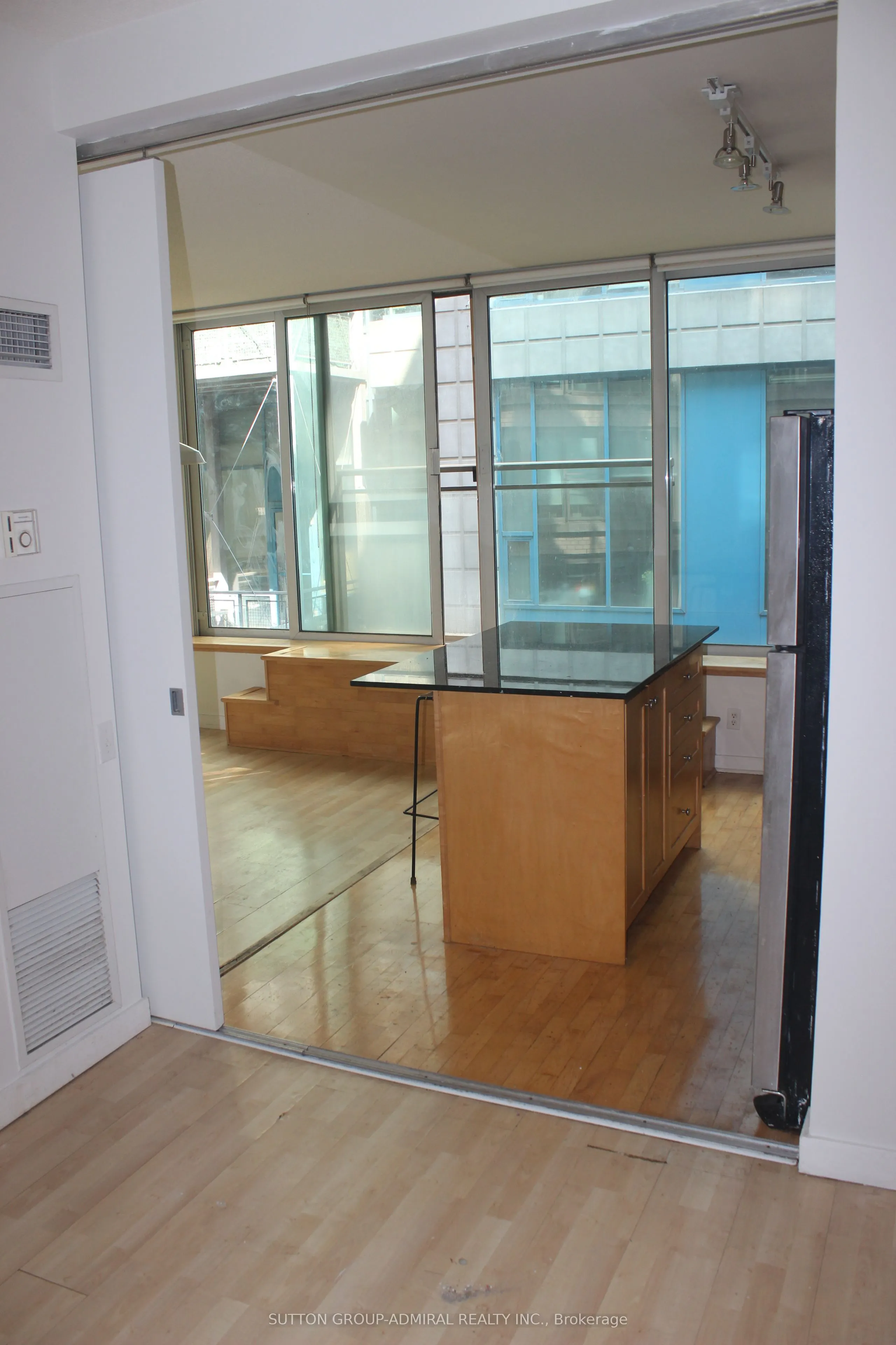 50 Camden Street, #408