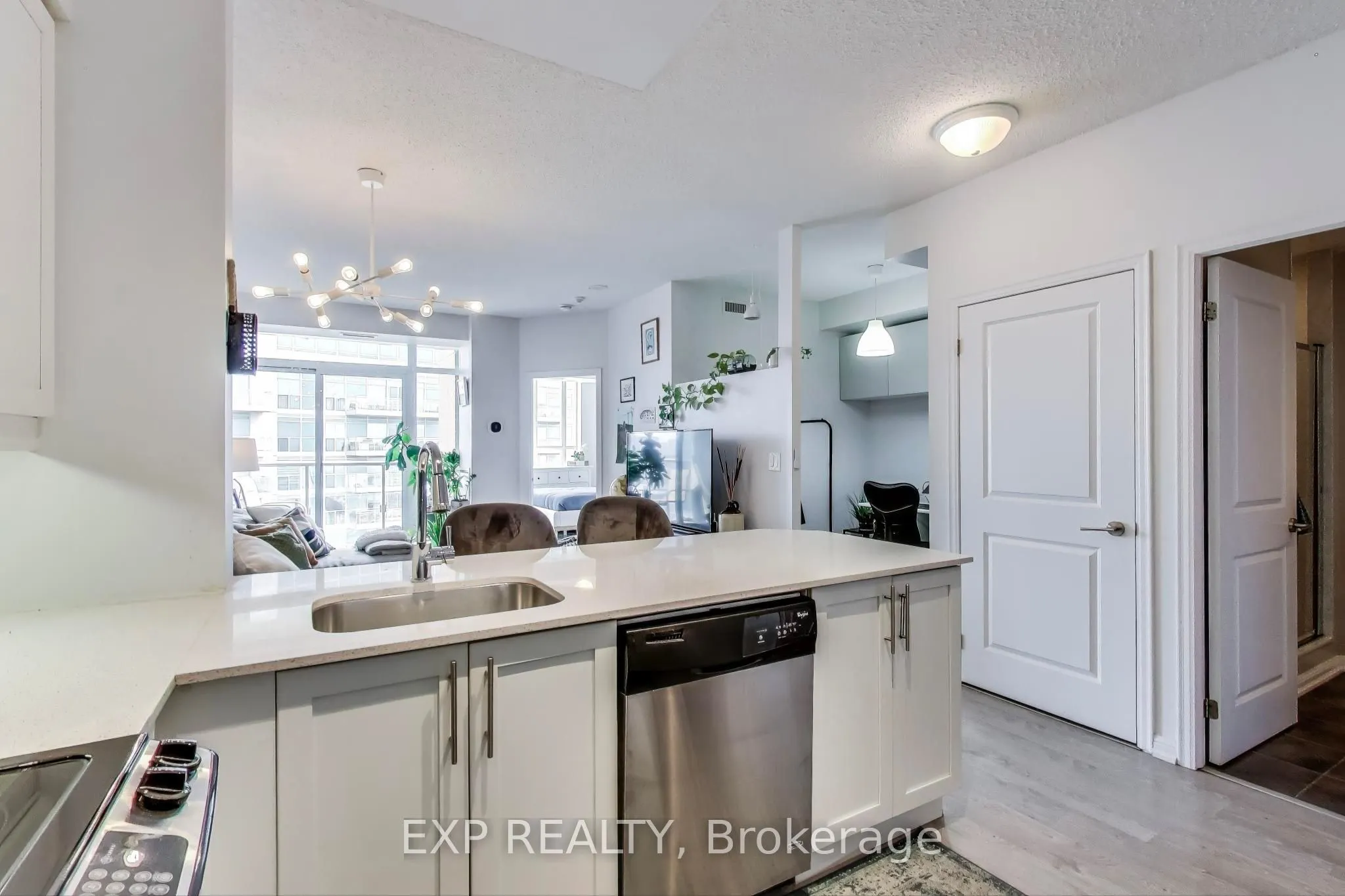 125 Western Battery Road, #2406