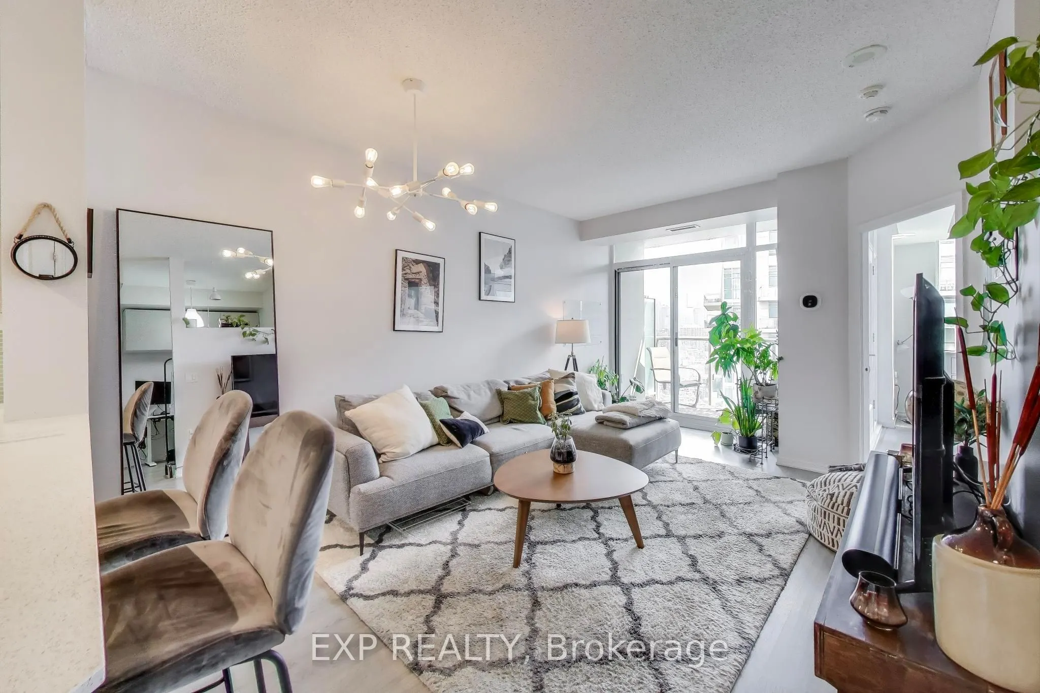 125 Western Battery Road, #2406