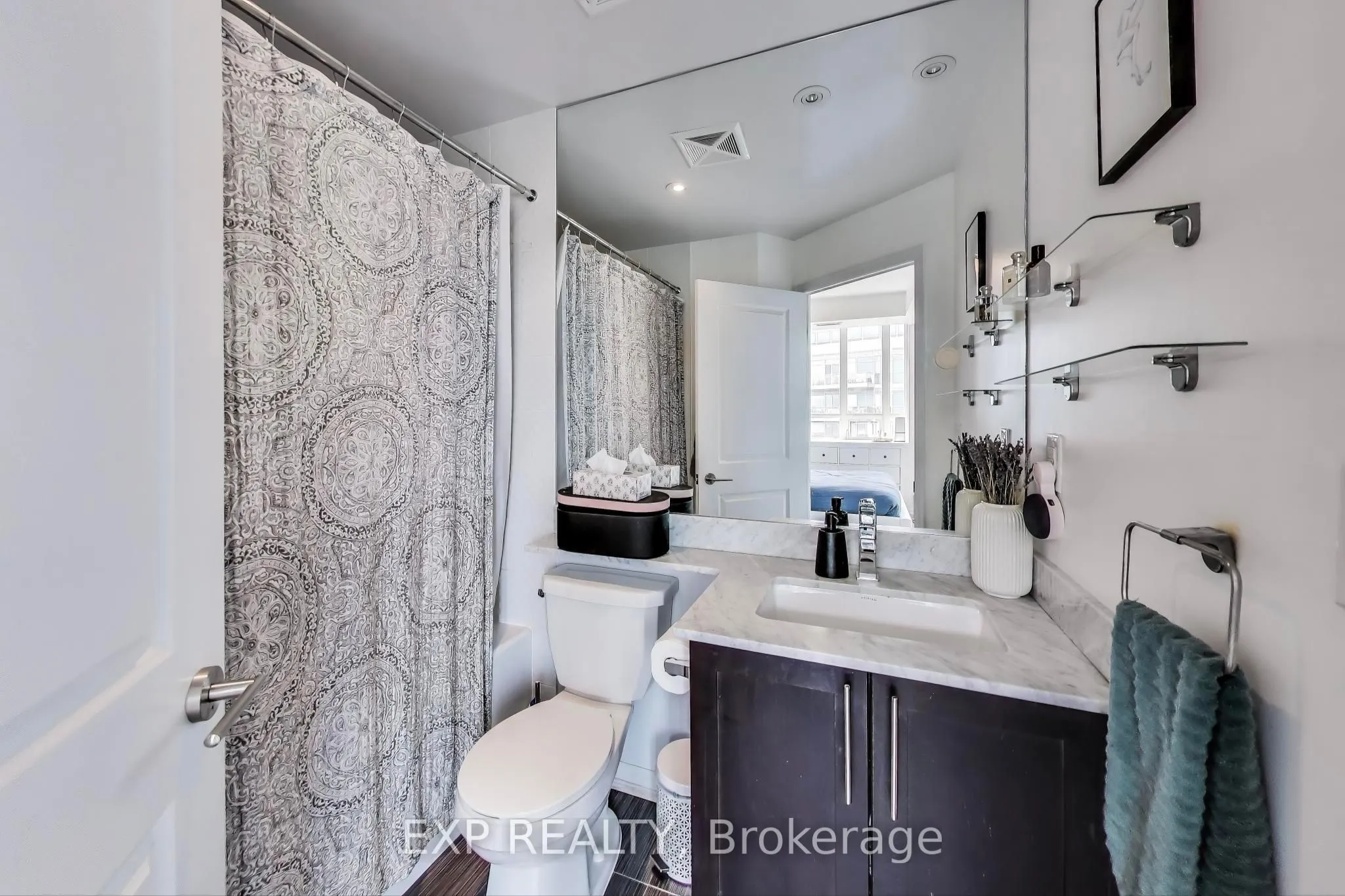 125 Western Battery Road, #2406