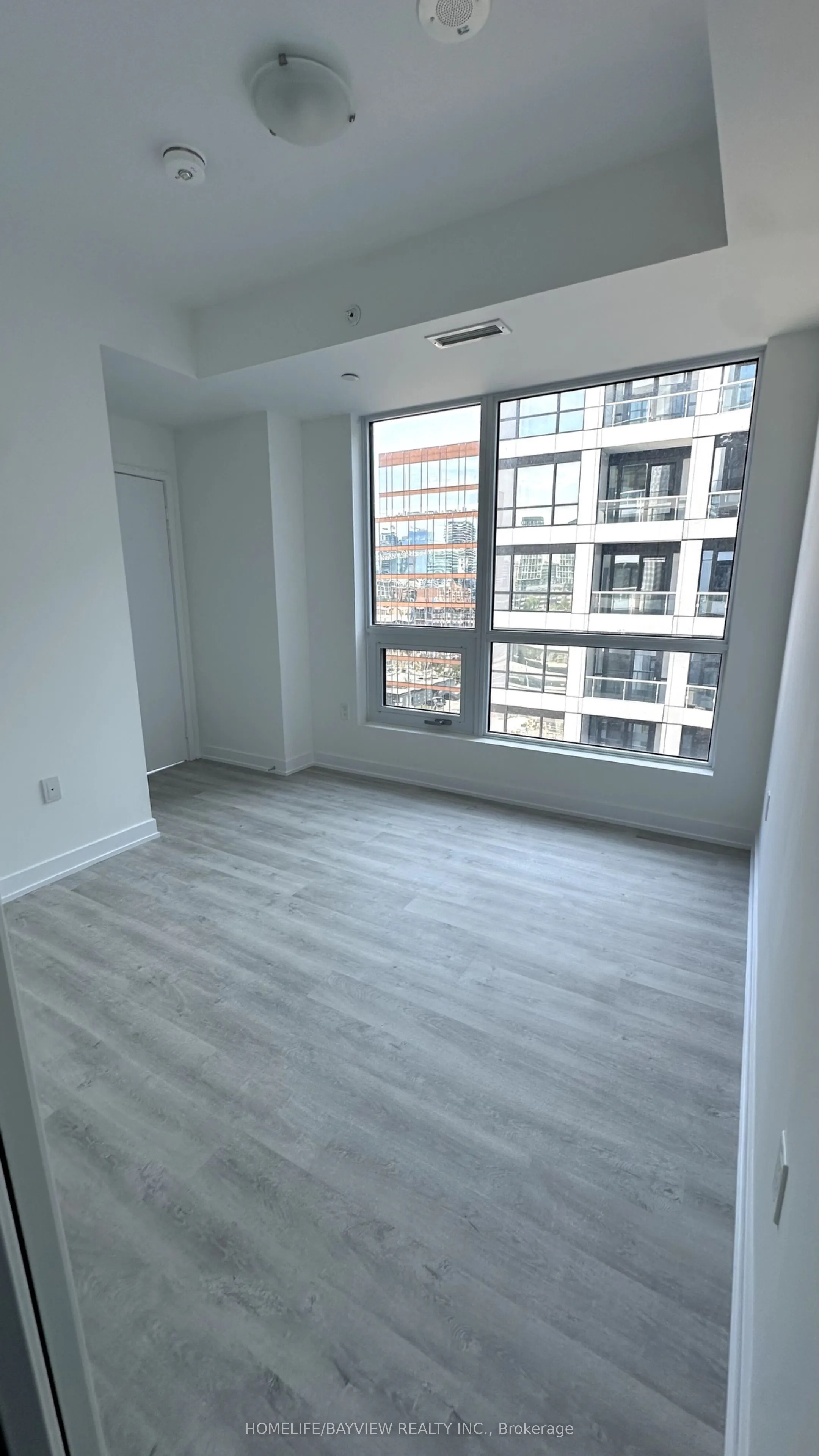 15 RICHARDSON Street, #906