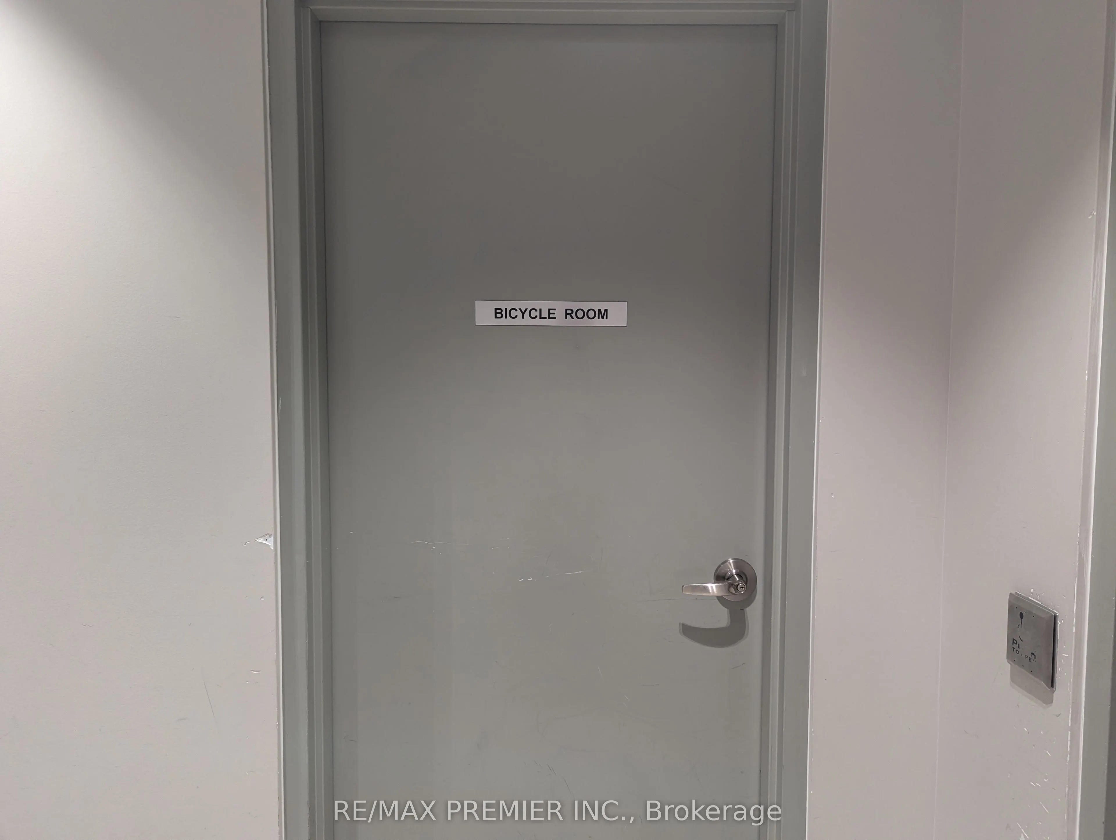 1603 Eglinton Avenue W, #1406