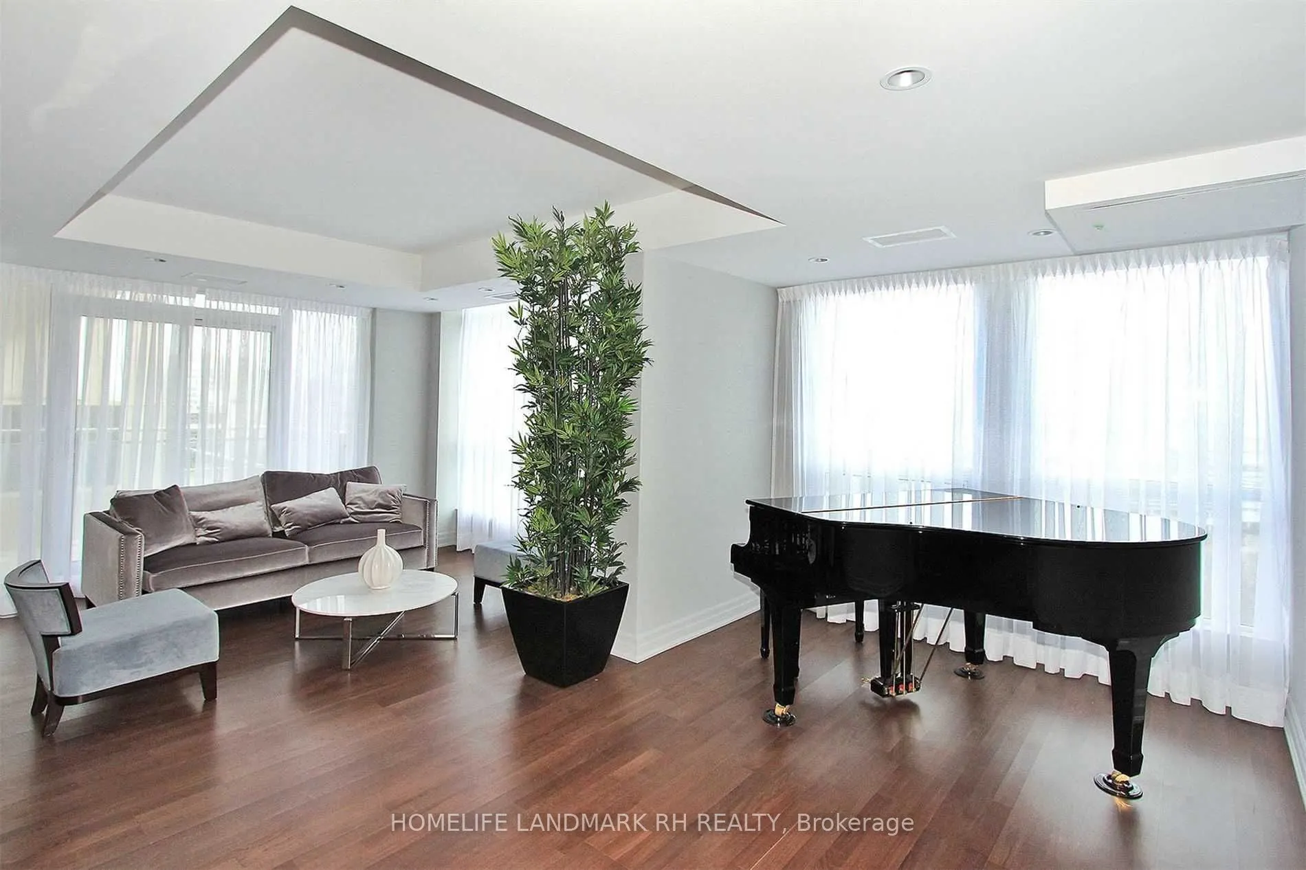 628 Fleet Street, #1115