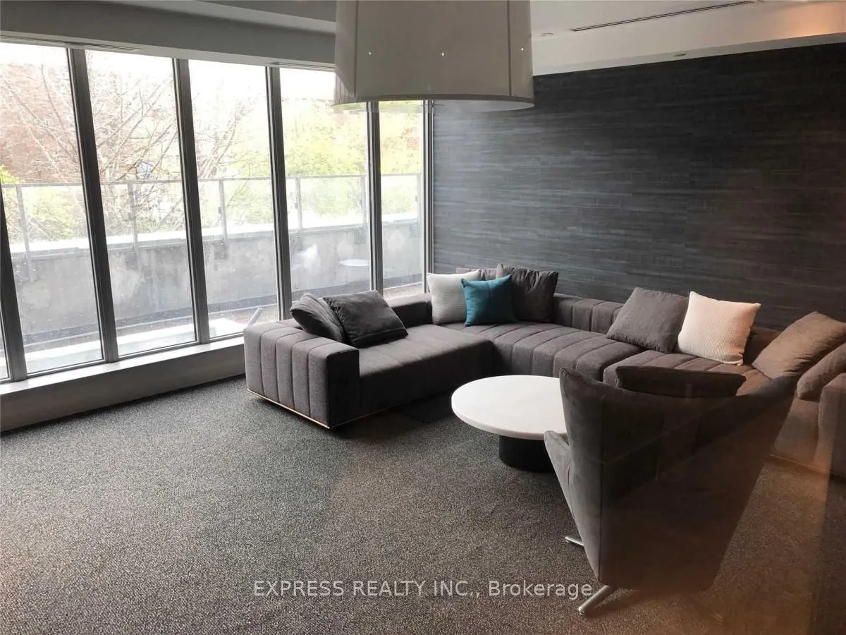 50 Wellesley Street E, #3002