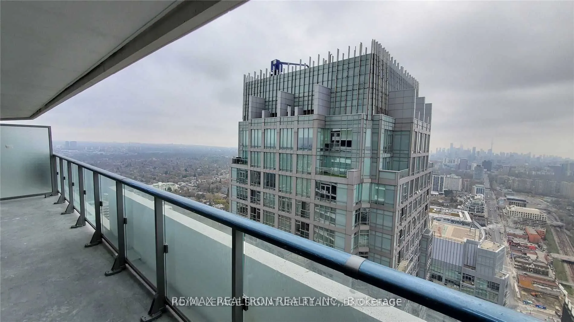 2221 Yonge Street, #3007
