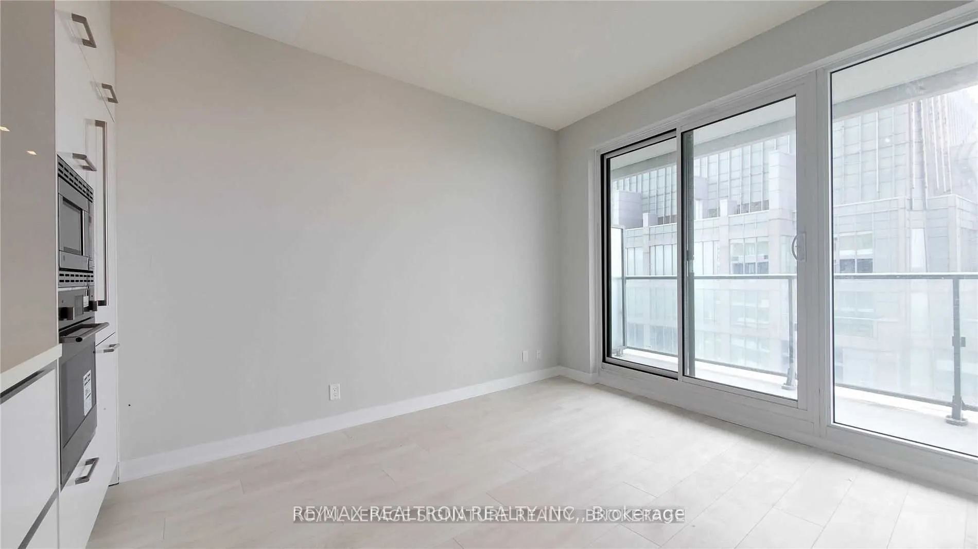2221 Yonge Street, #3007