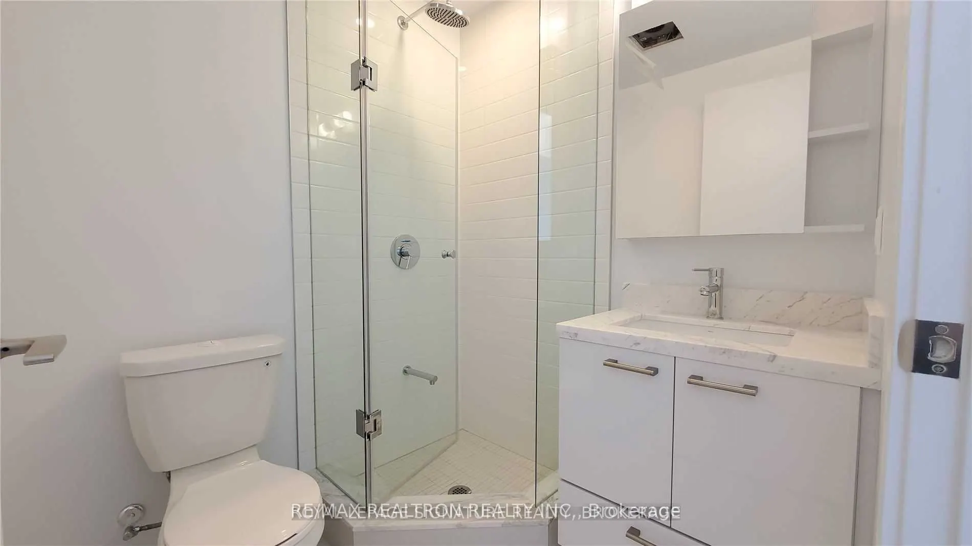 2221 Yonge Street, #3007