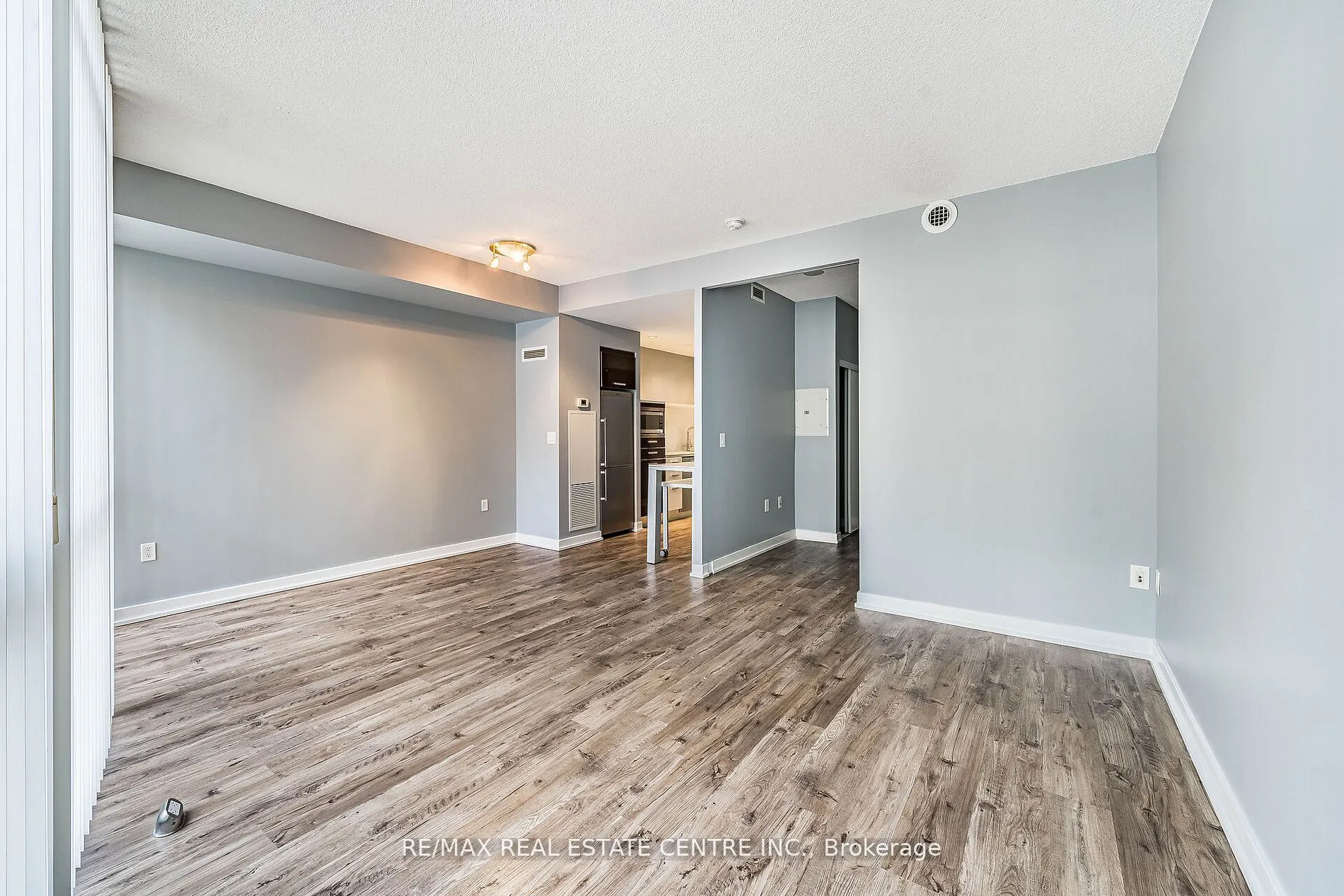 38 Dan Leckie Way, #233