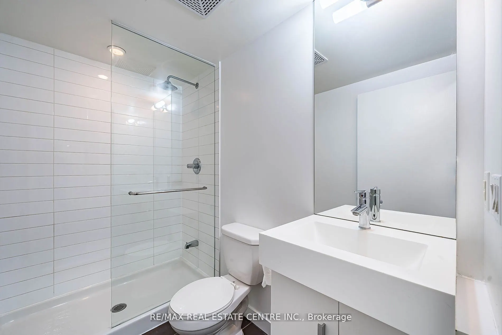 38 Dan Leckie Way, #233