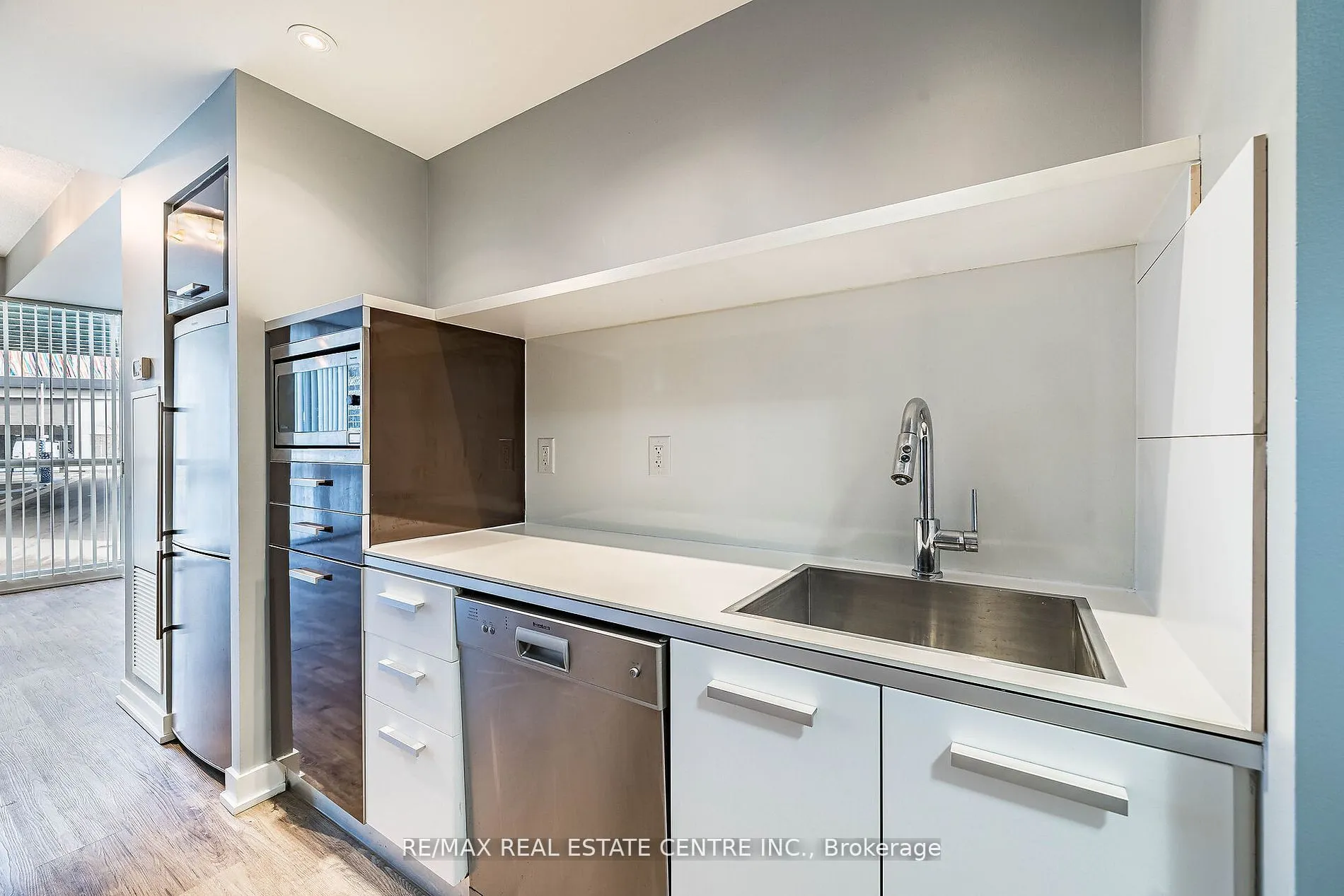 38 Dan Leckie Way, #233