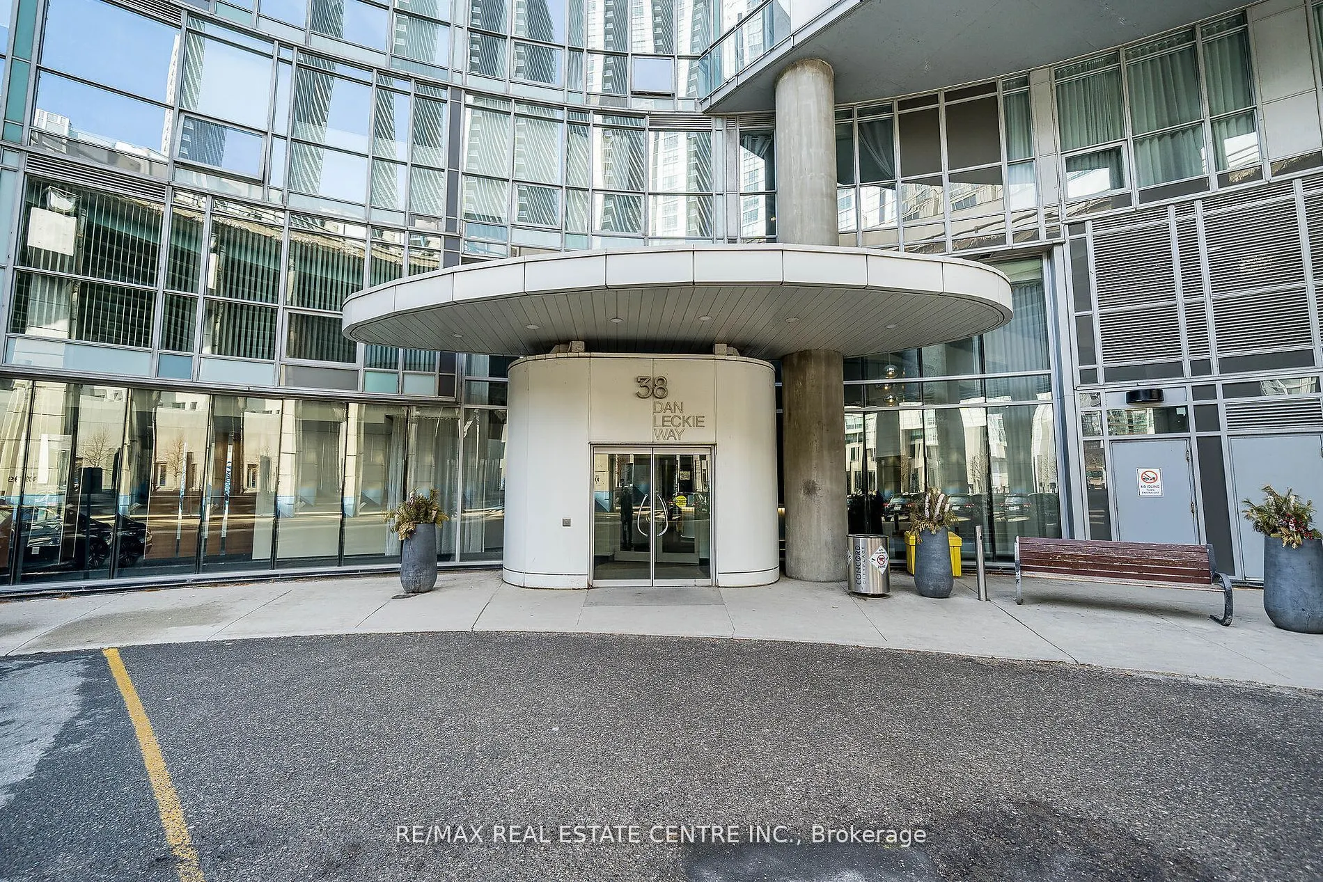 38 Dan Leckie Way, #233