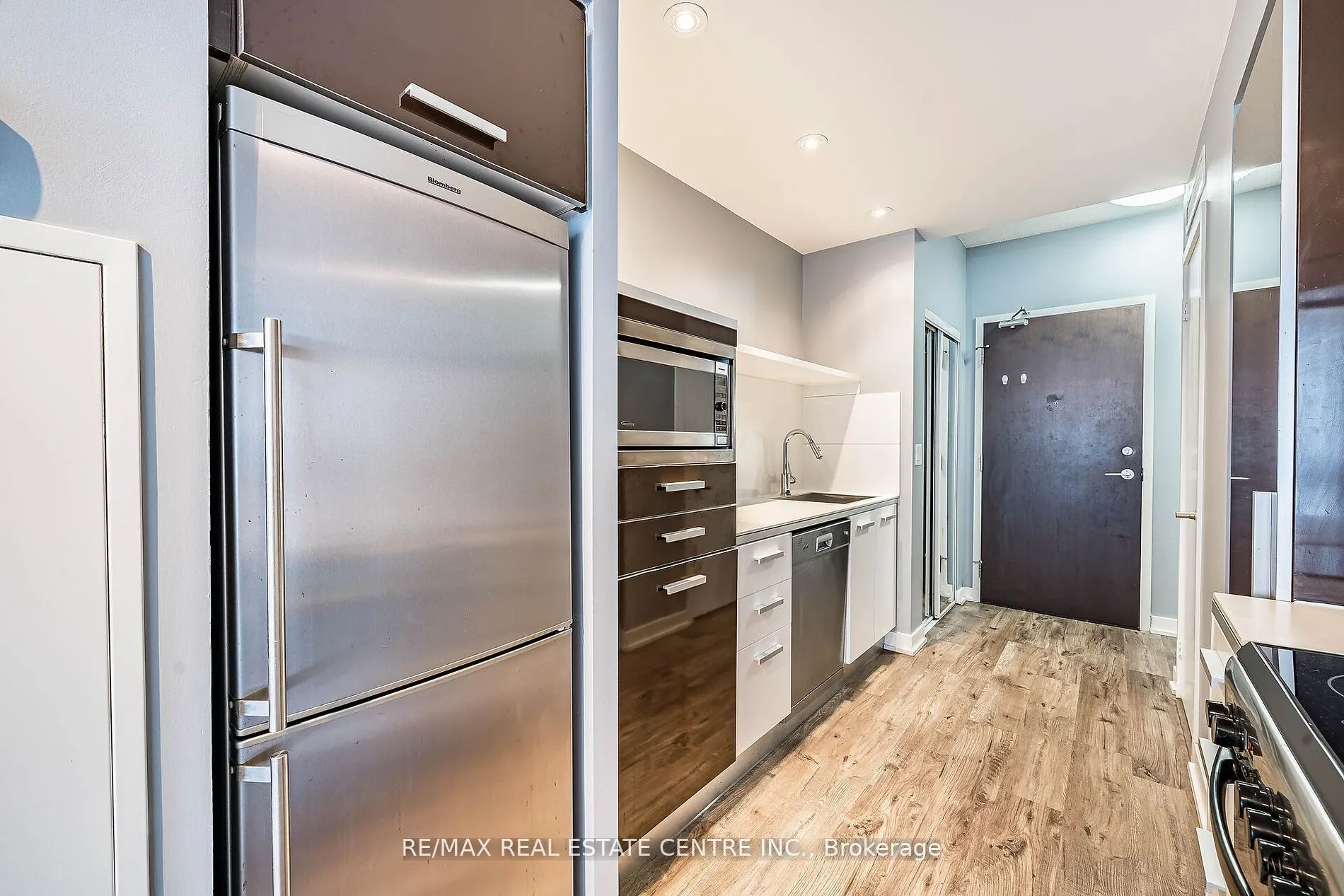 38 Dan Leckie Way, #233