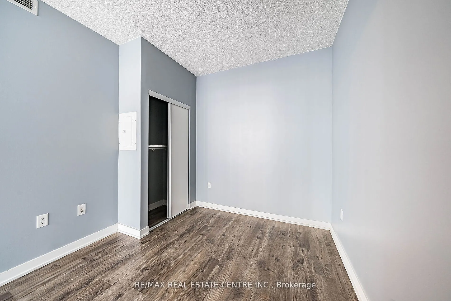 38 Dan Leckie Way, #233